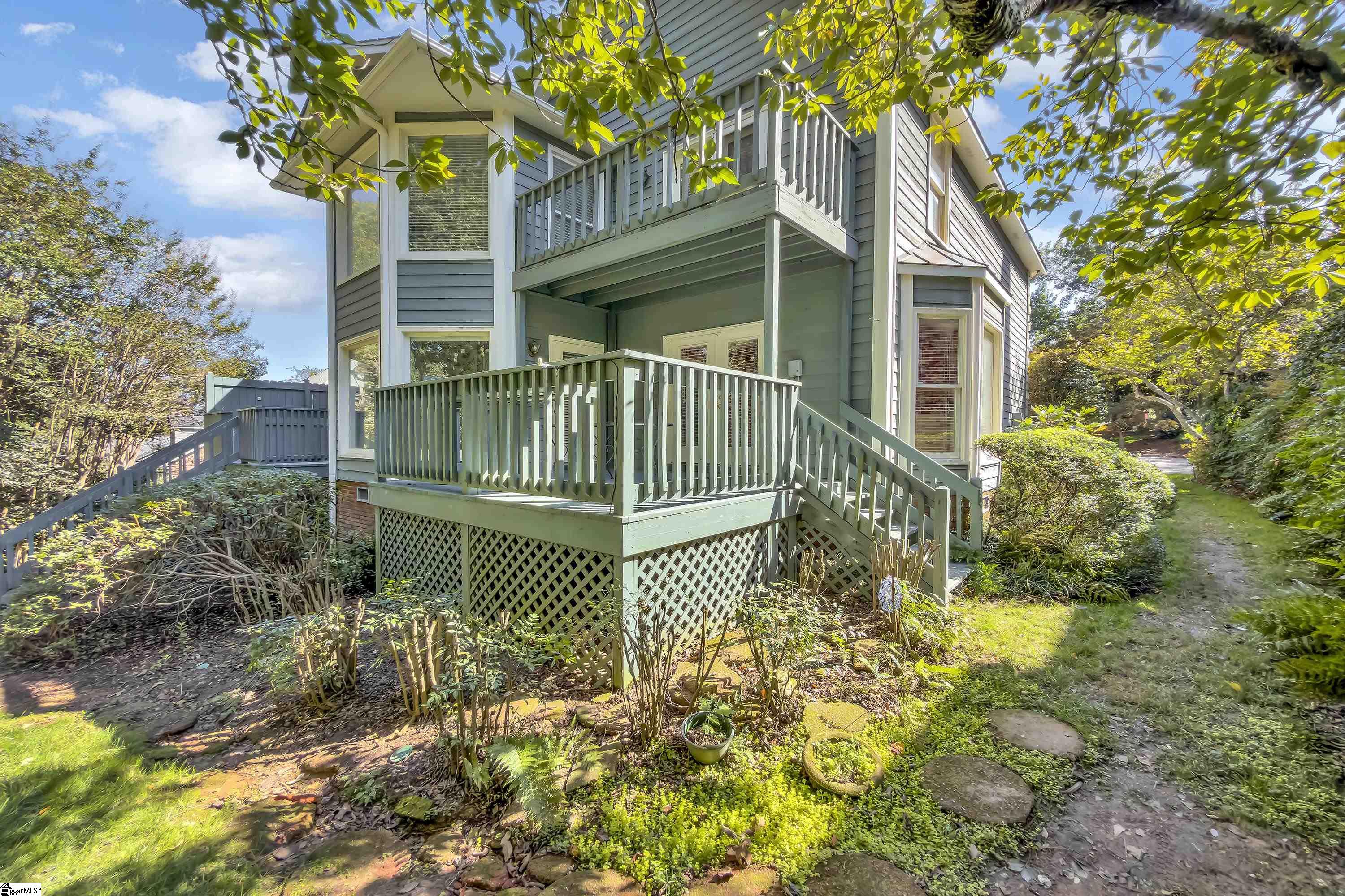 122 Hidden Hills Drive