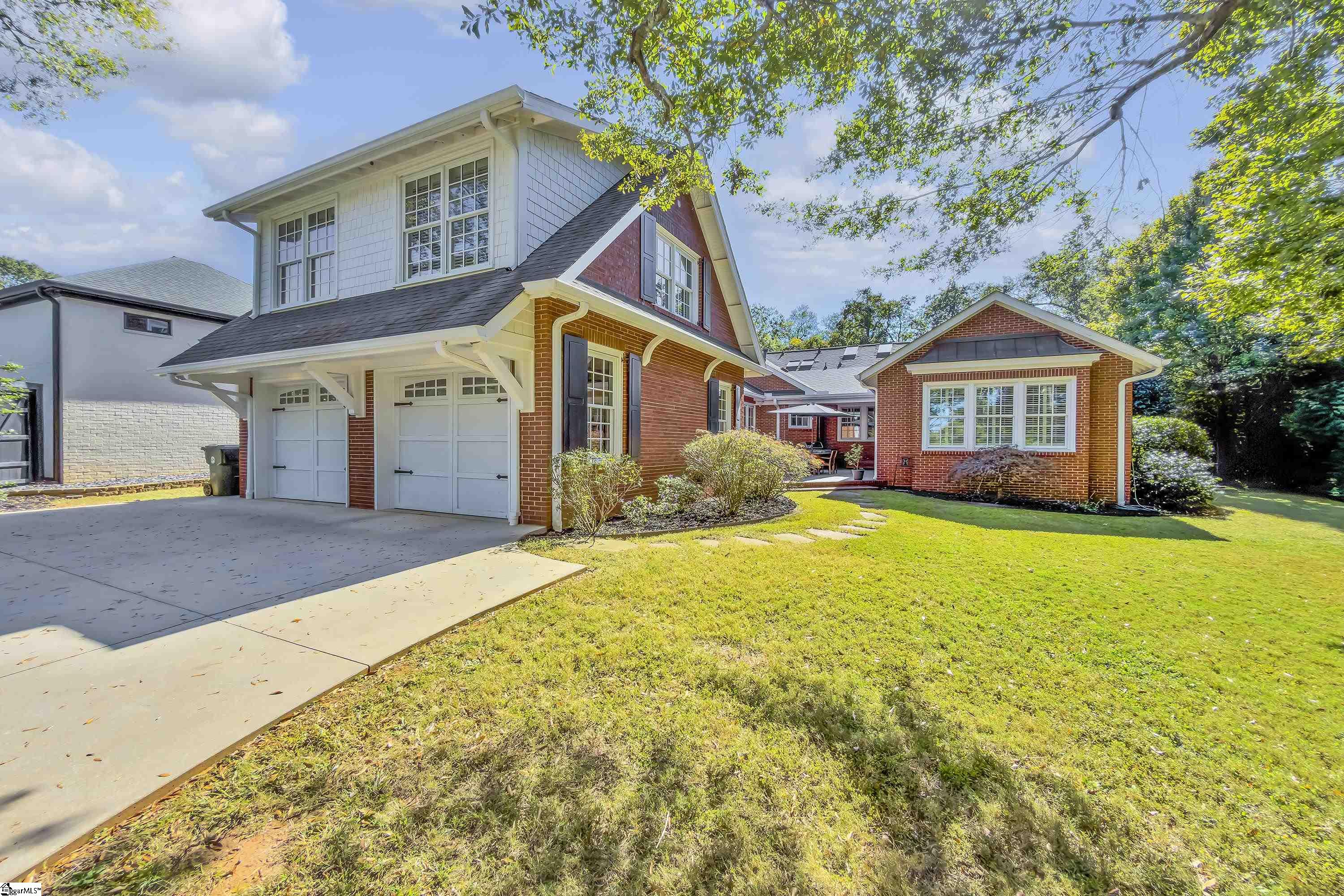 46 W Hillcrest Drive