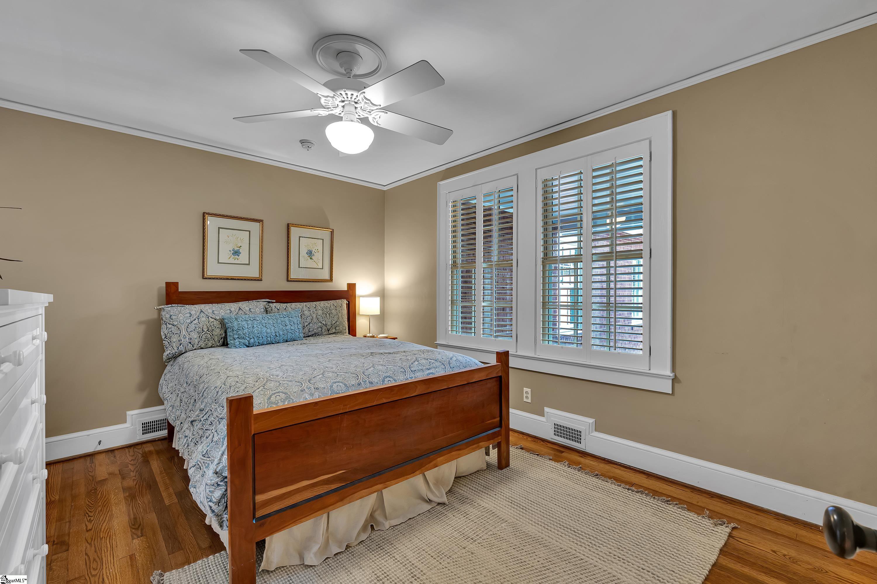 46 W Hillcrest Drive