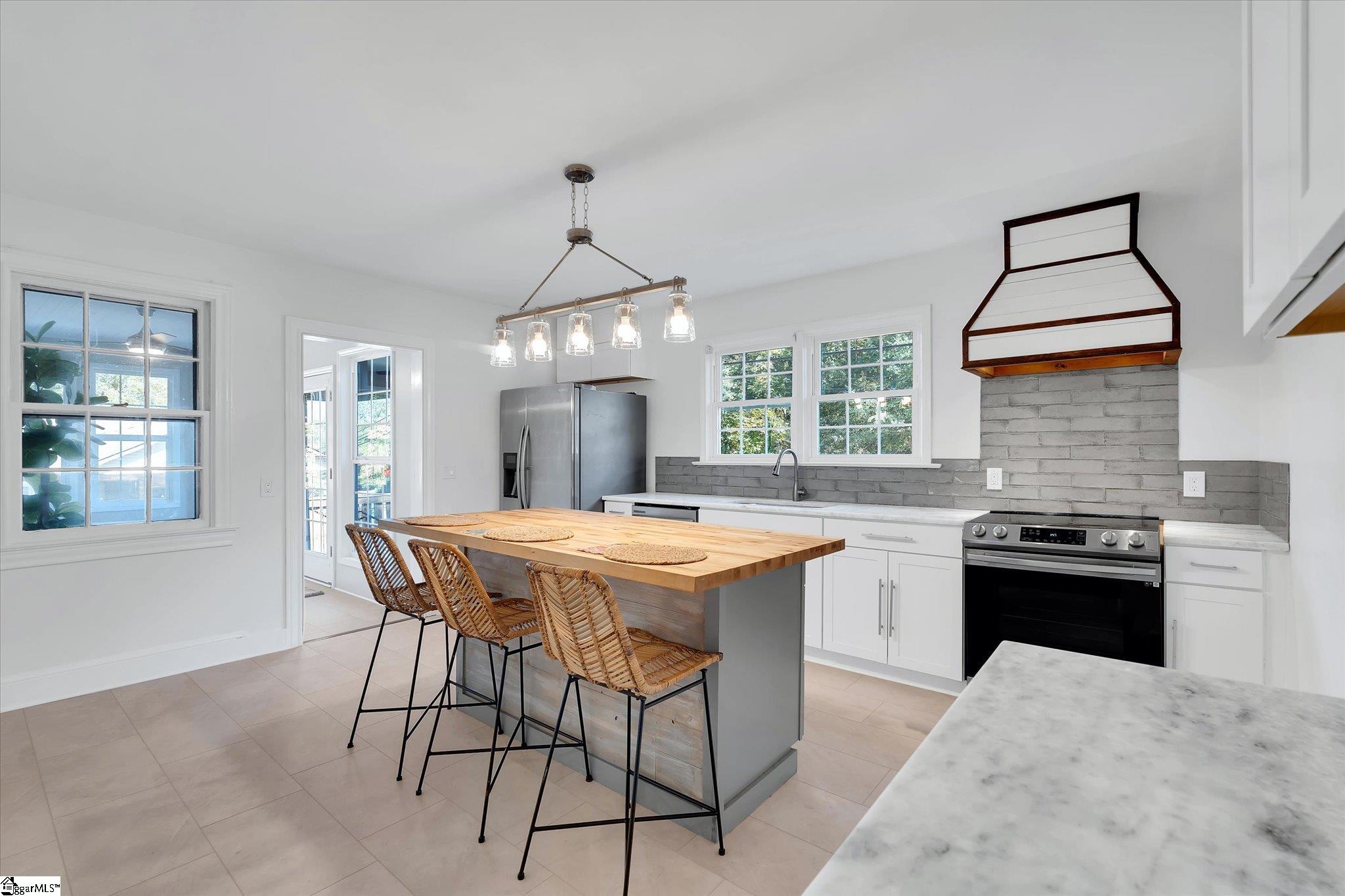 903 N A Street, Easley