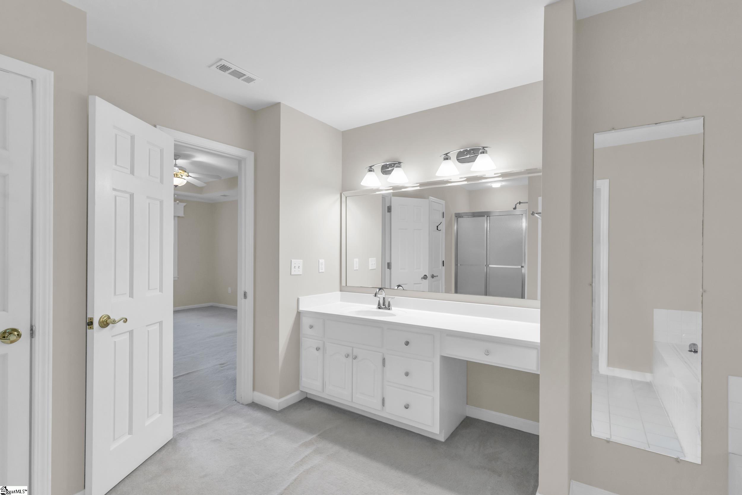 100 Bonwood Avenue, Simpsonville