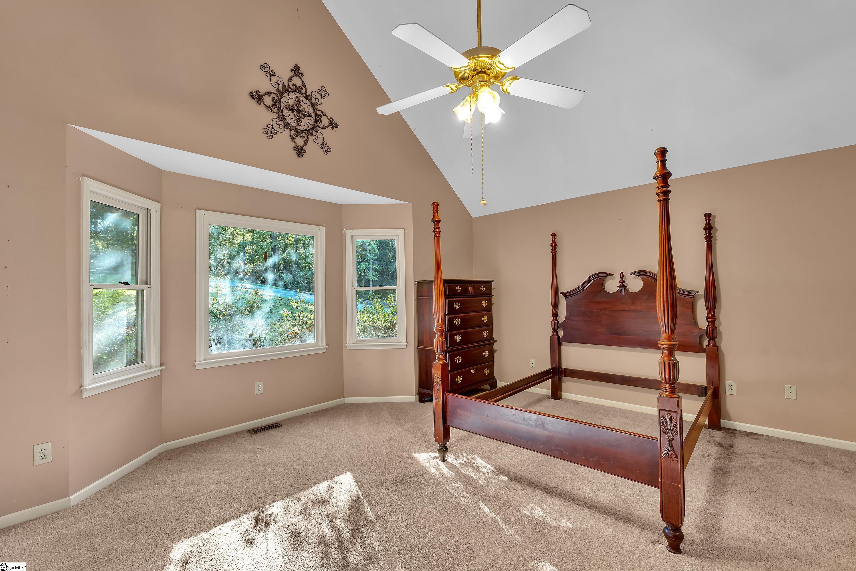 10 N Windward Court, Taylors