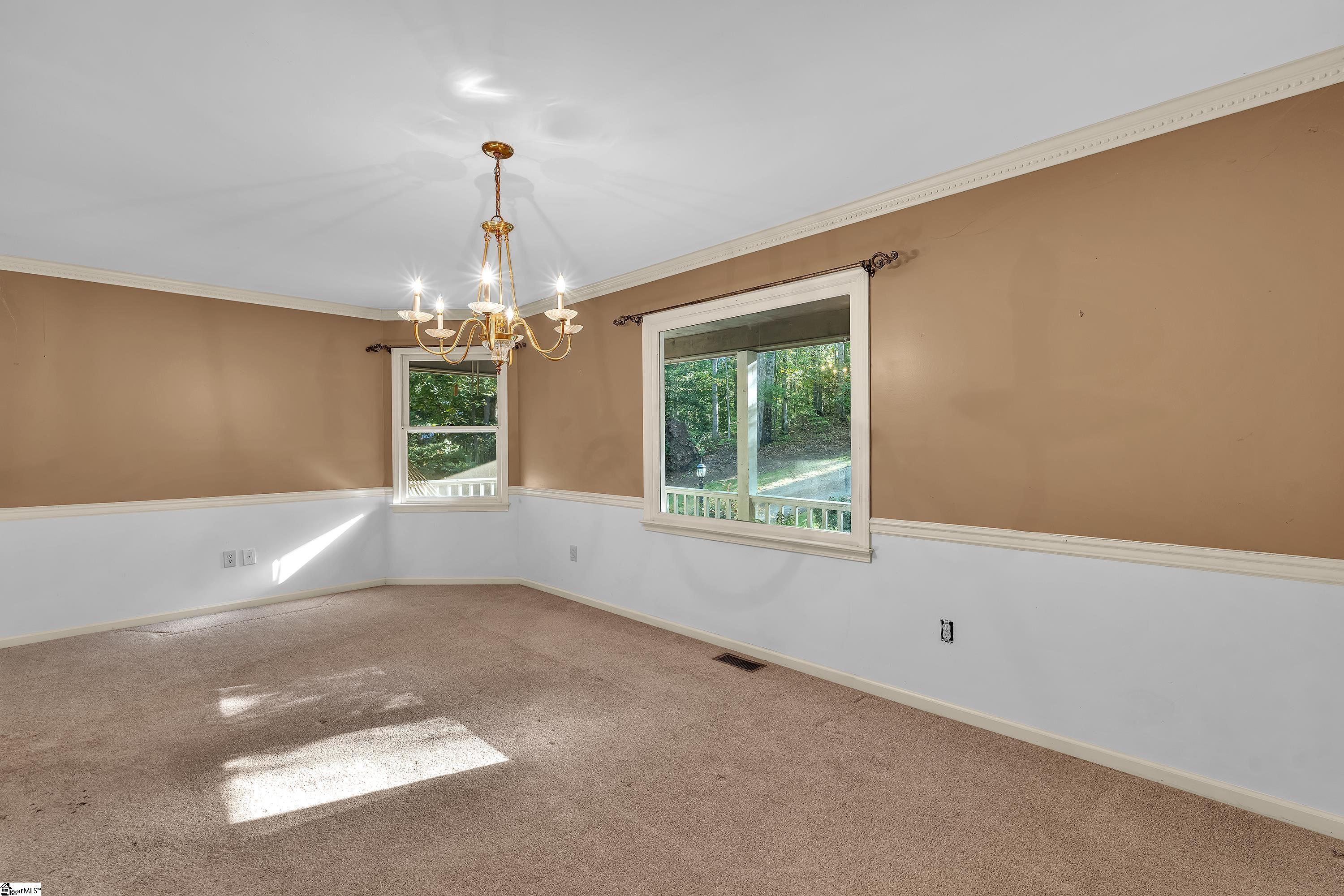 10 N Windward Court, Taylors