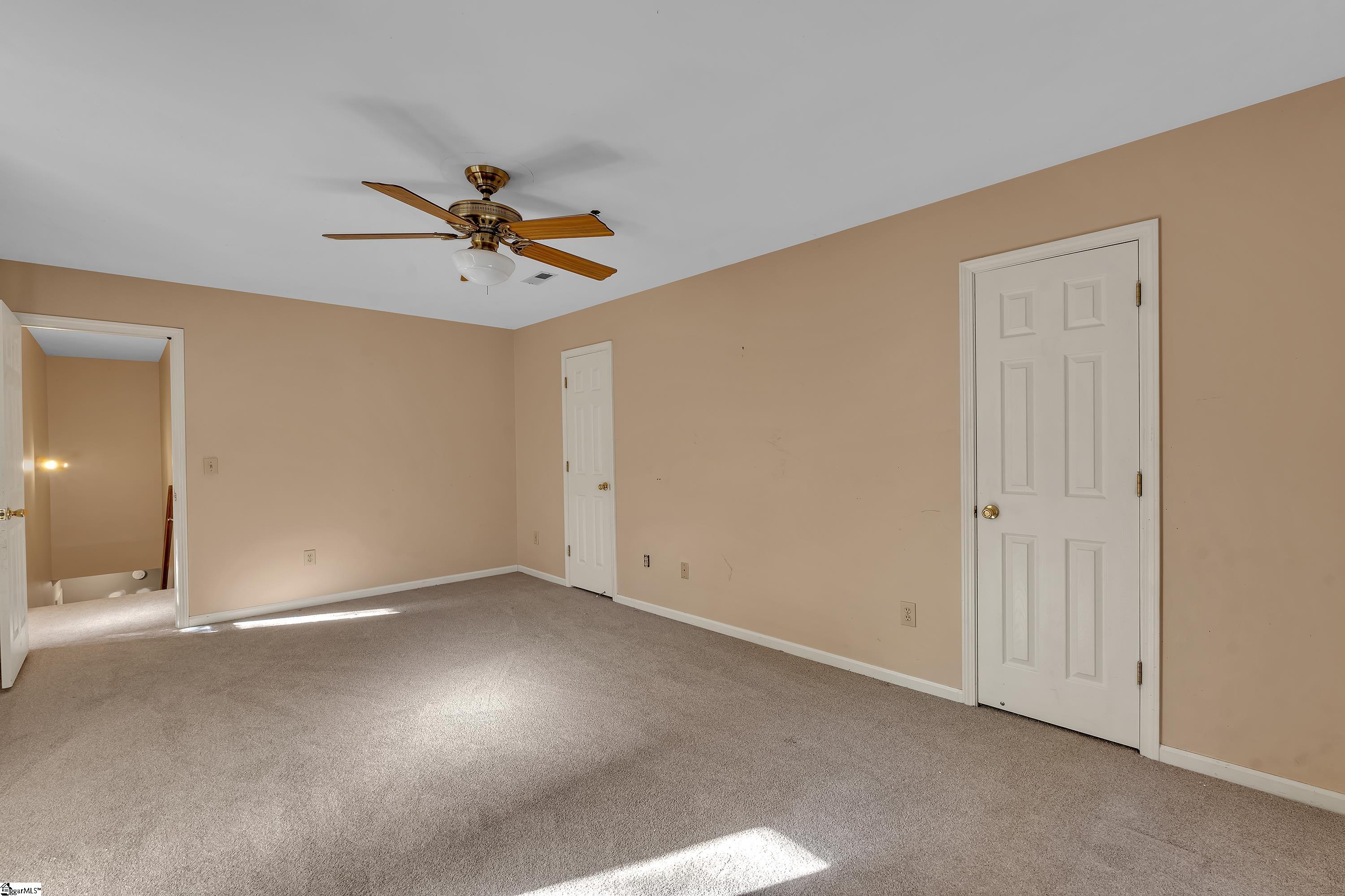 10 N Windward Court, Taylors