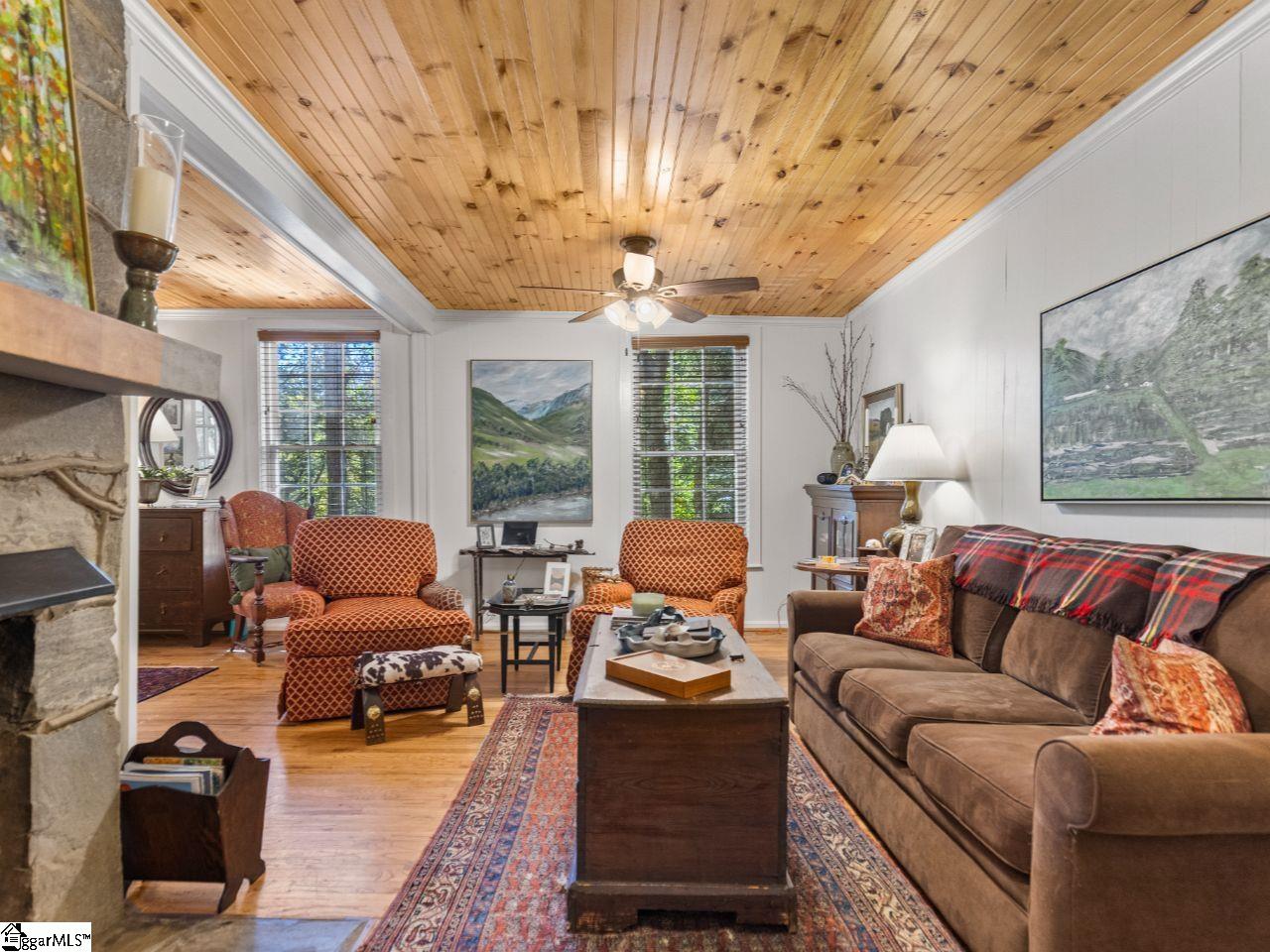 102 Lakemont Road, Cleveland