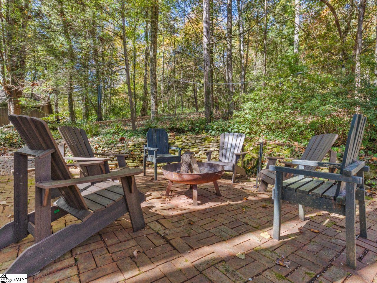 102 Lakemont Road, Cleveland