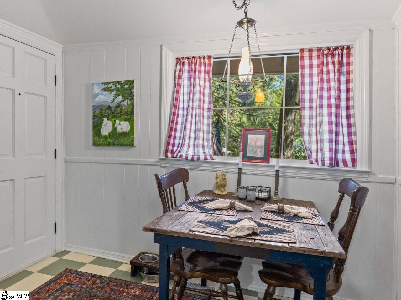 102 Lakemont Road, Cleveland