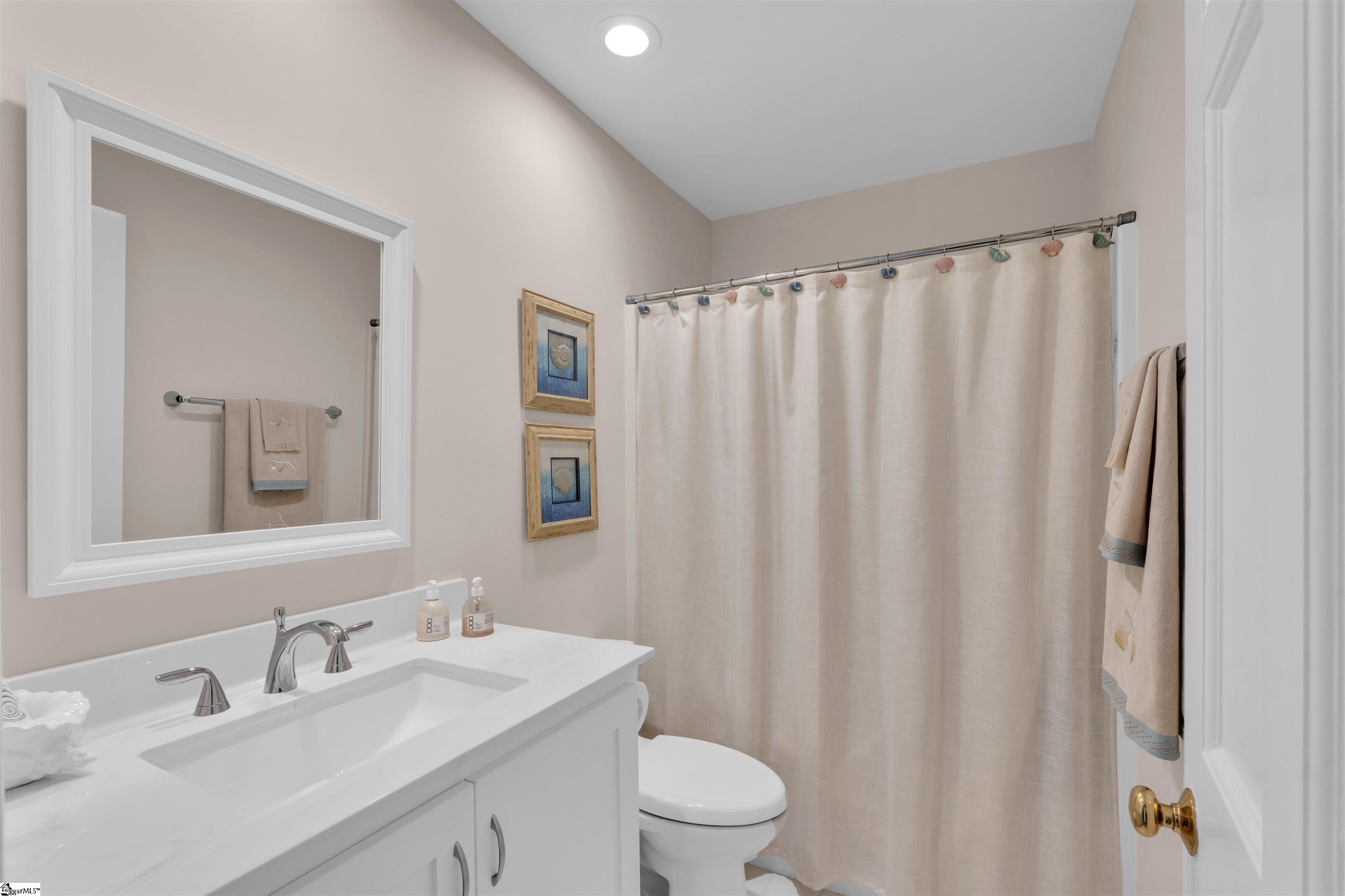 3 Hearthstone Court, Greenville