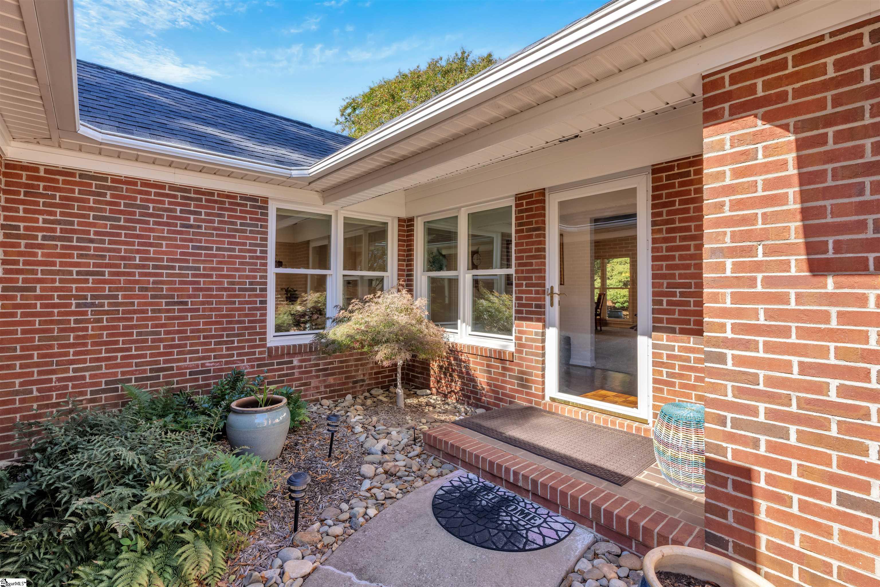 3 Hearthstone Court, Greenville