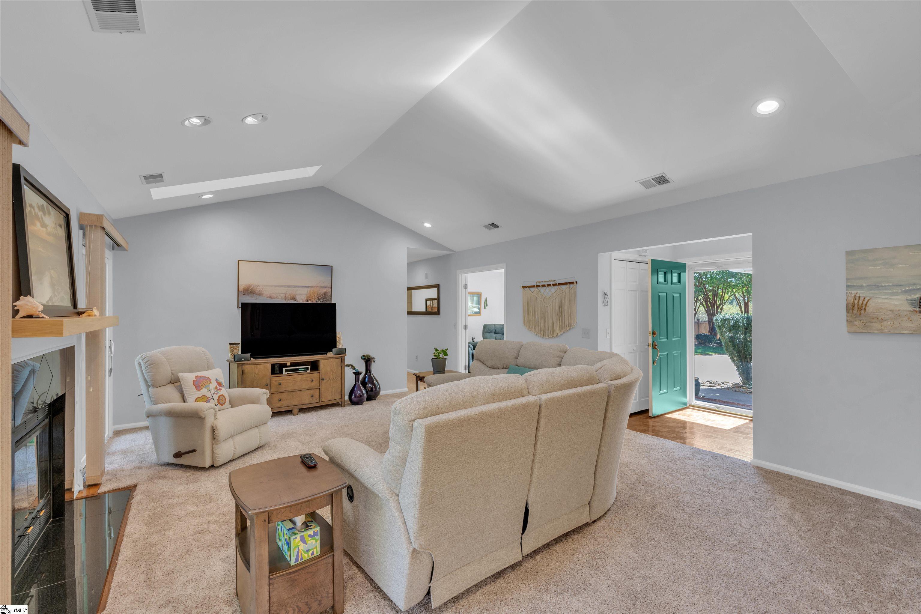 3 Hearthstone Court, Greenville