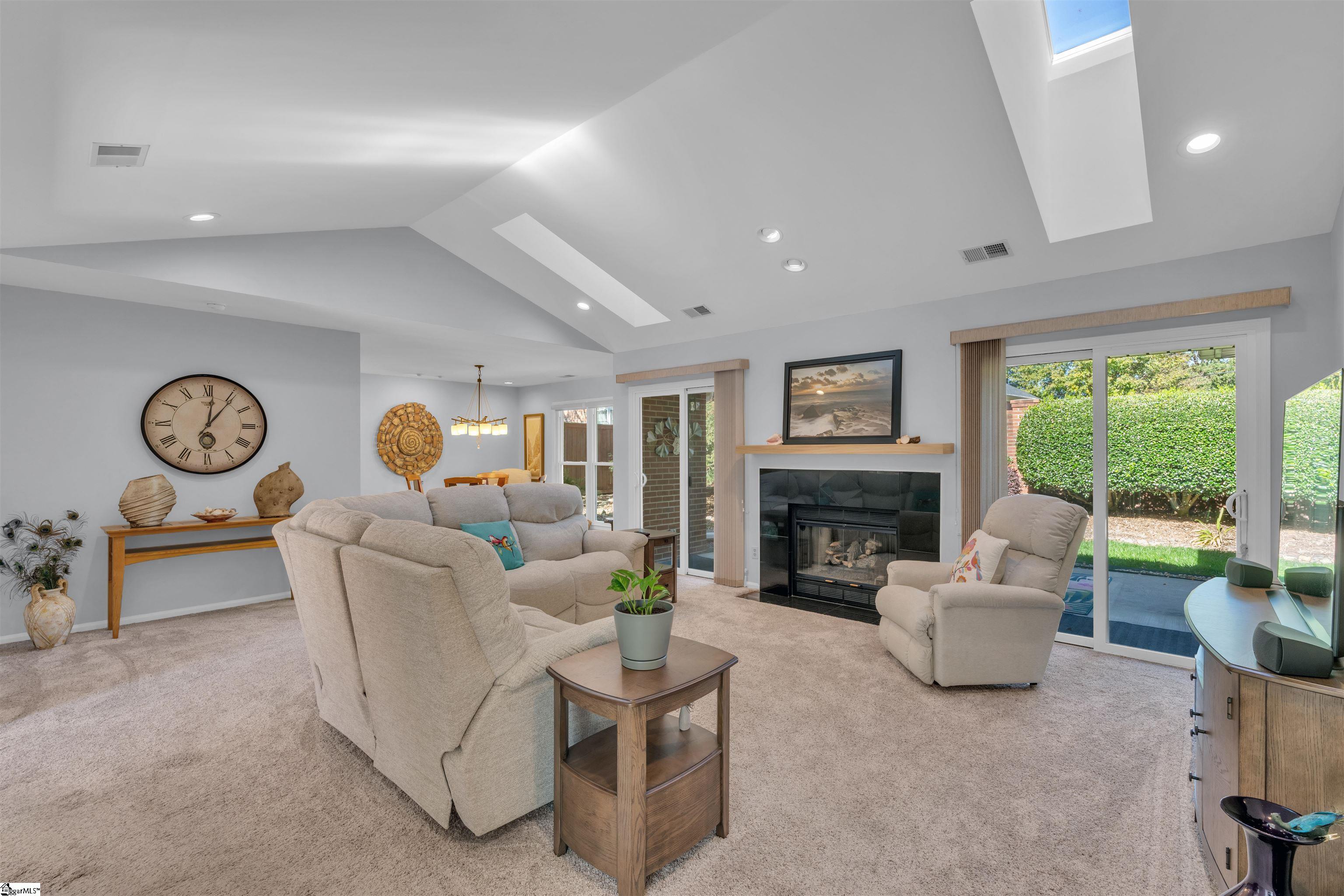 3 Hearthstone Court, Greenville