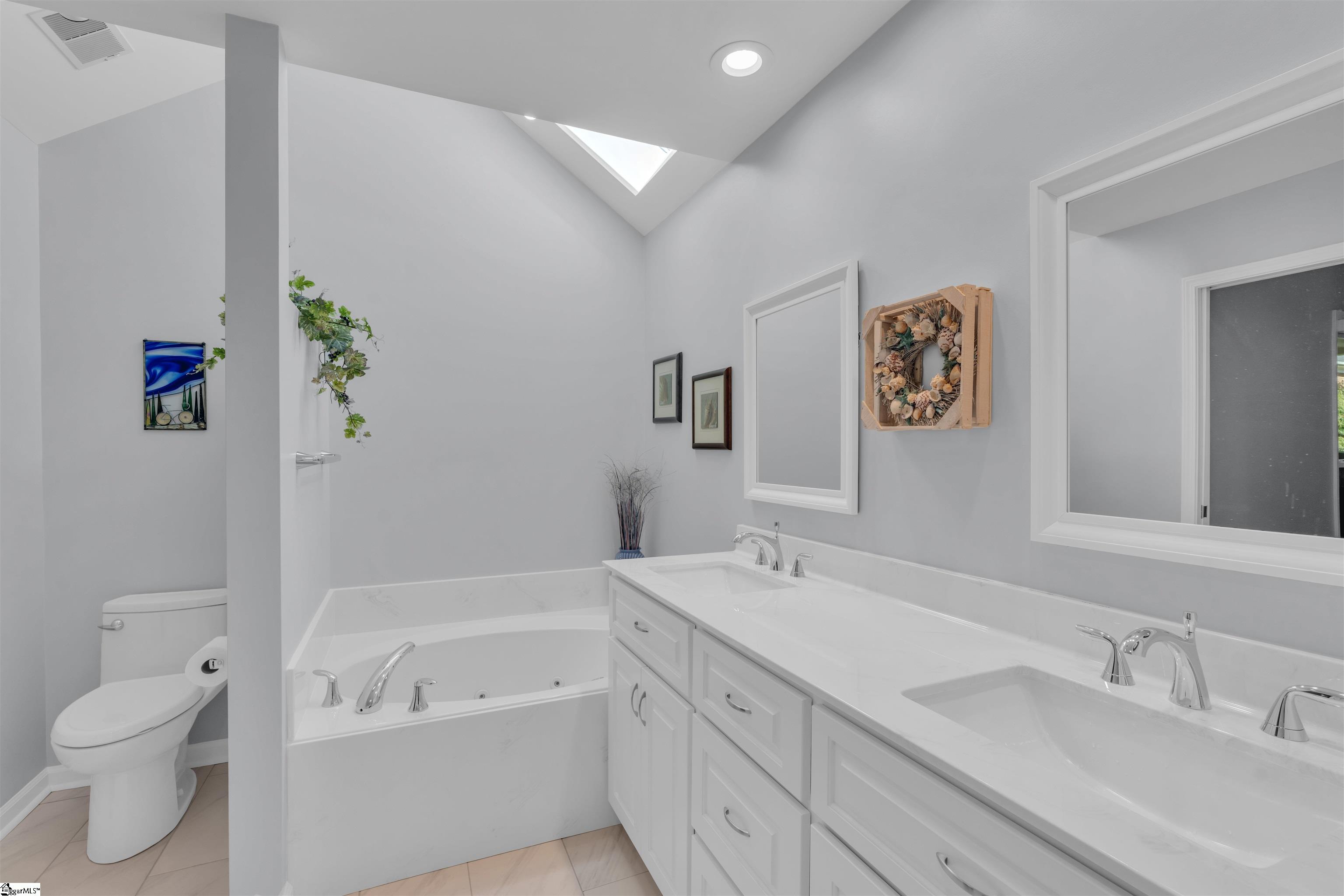 3 Hearthstone Court, Greenville