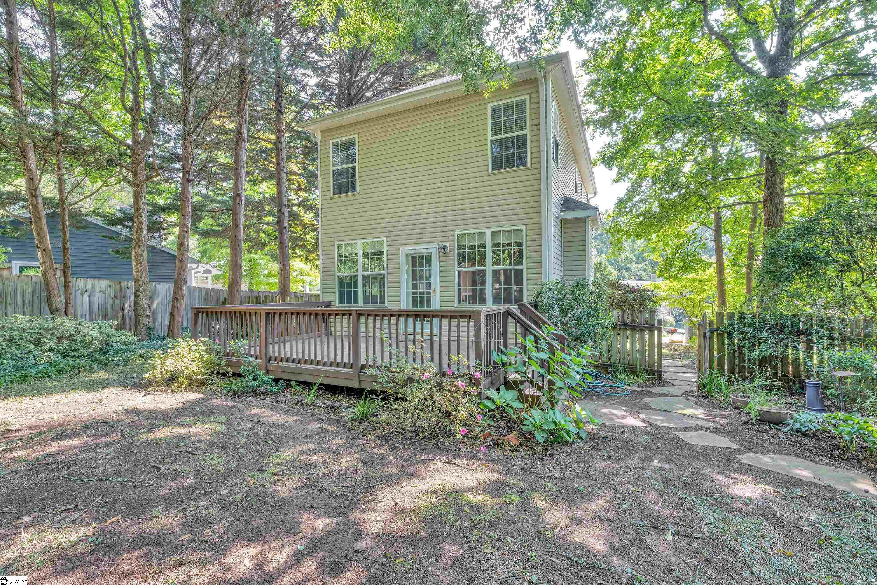 1038 Summit Drive, Greenville