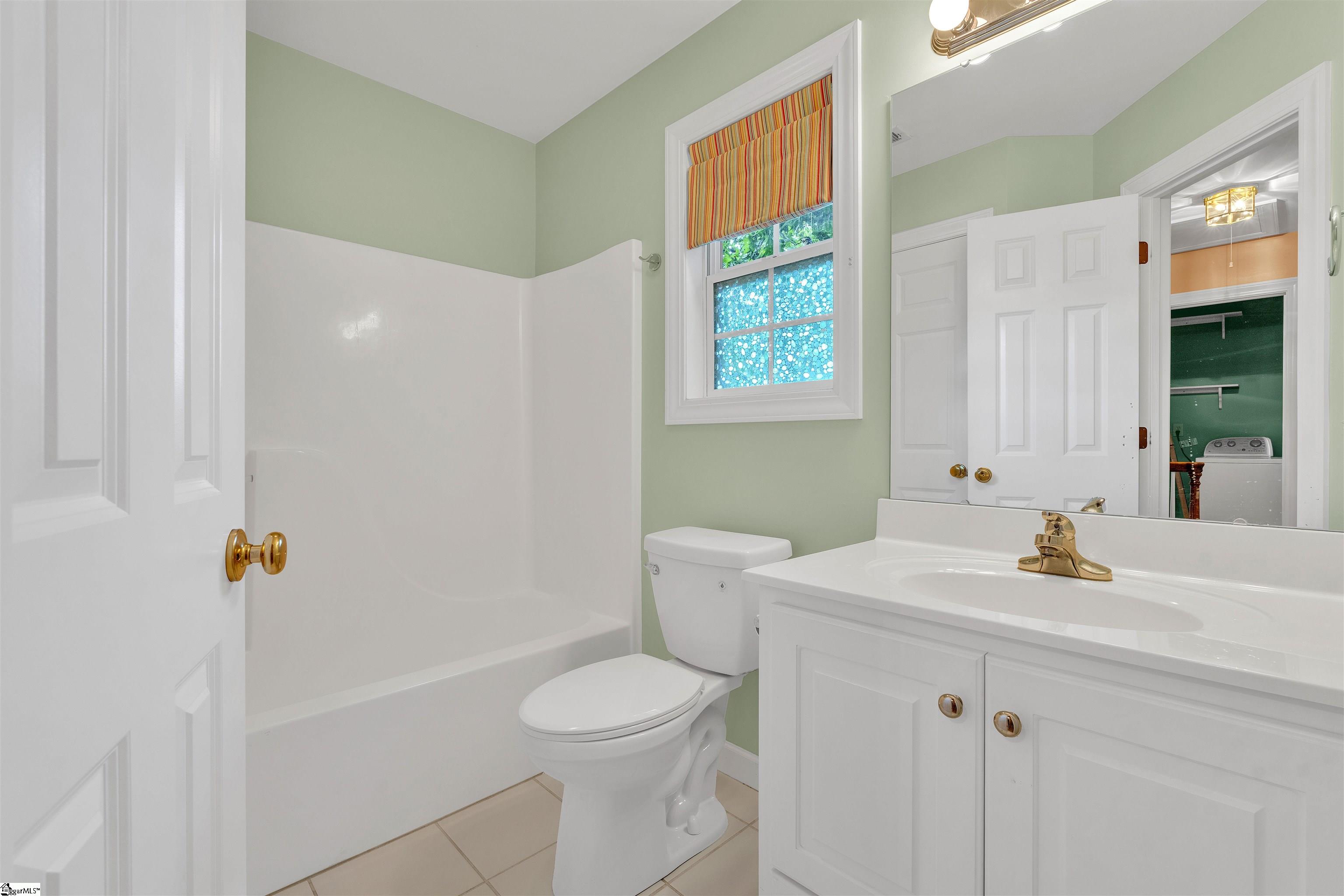 1038 Summit Drive, Greenville