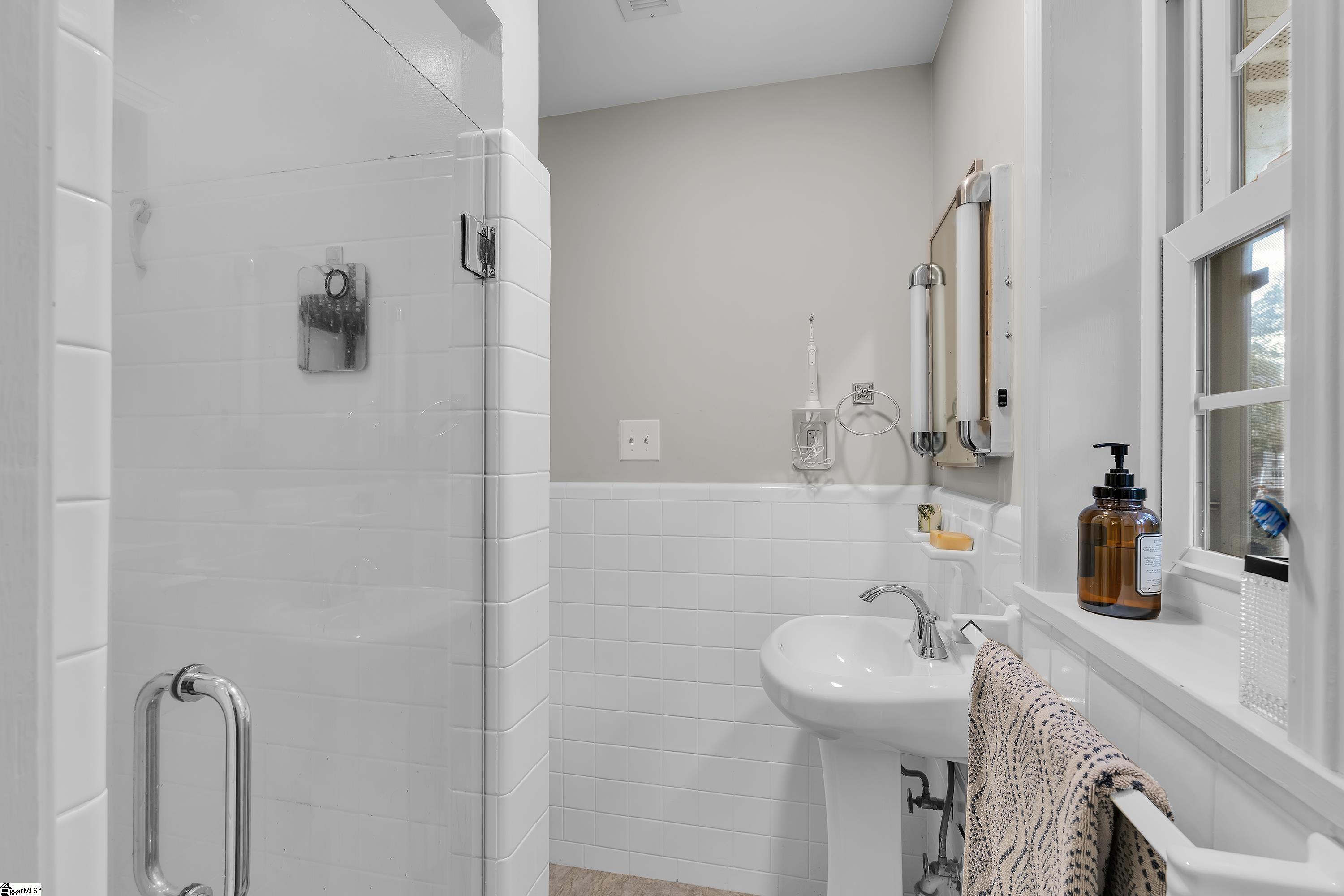 101 Rockwood Drive, Greenville