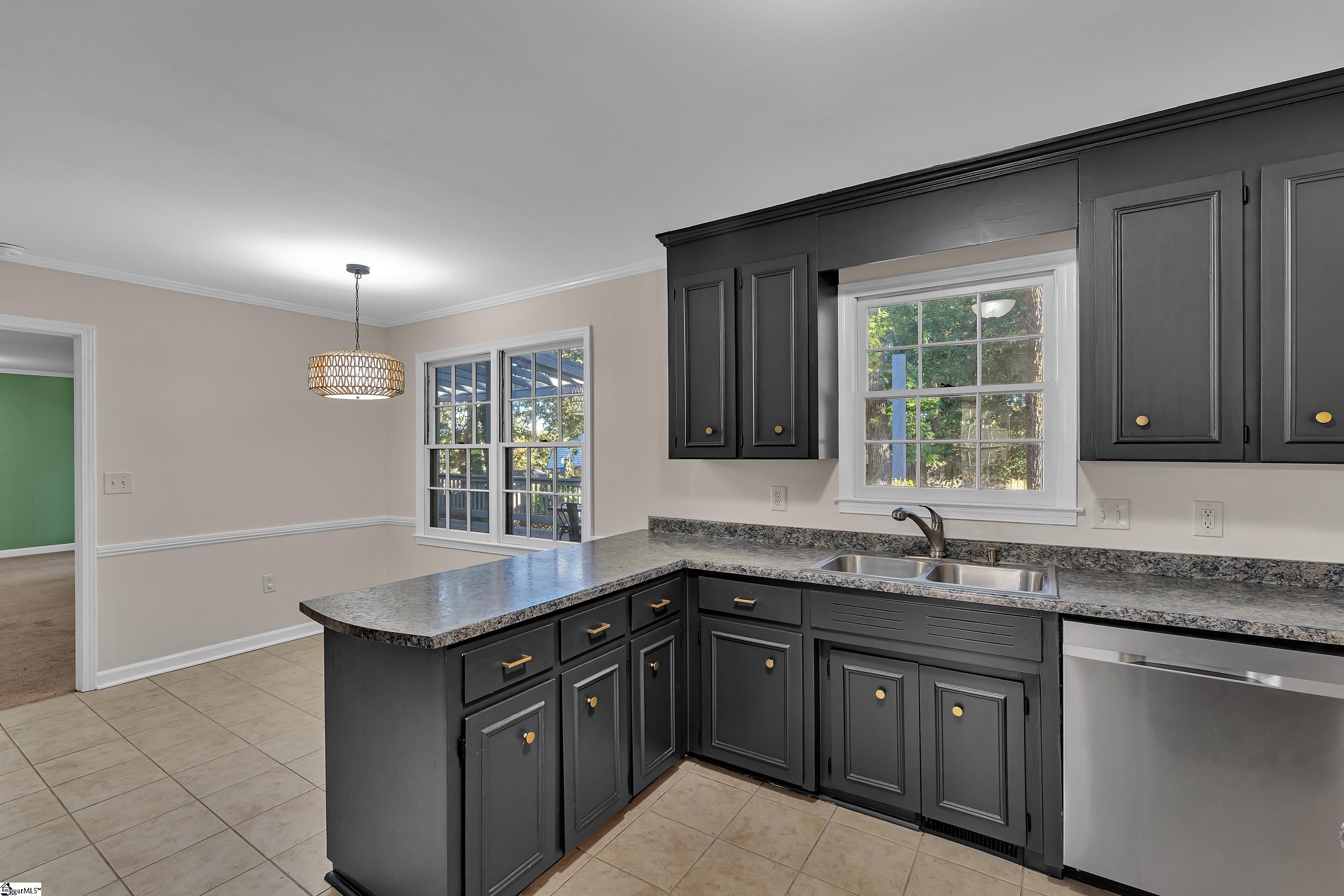 5 Edwards Mill Court, Taylors