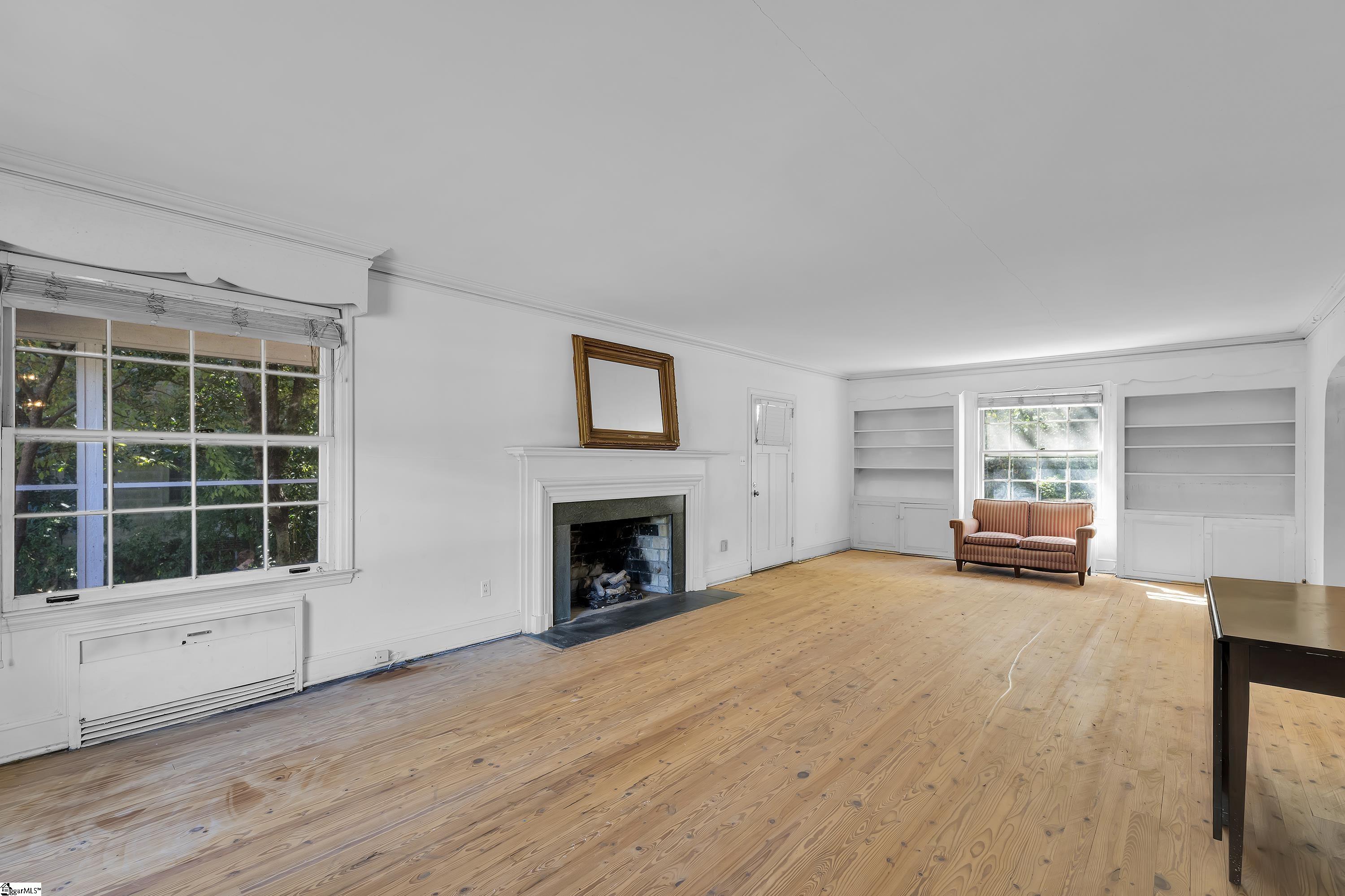 303 N B Street, Easley