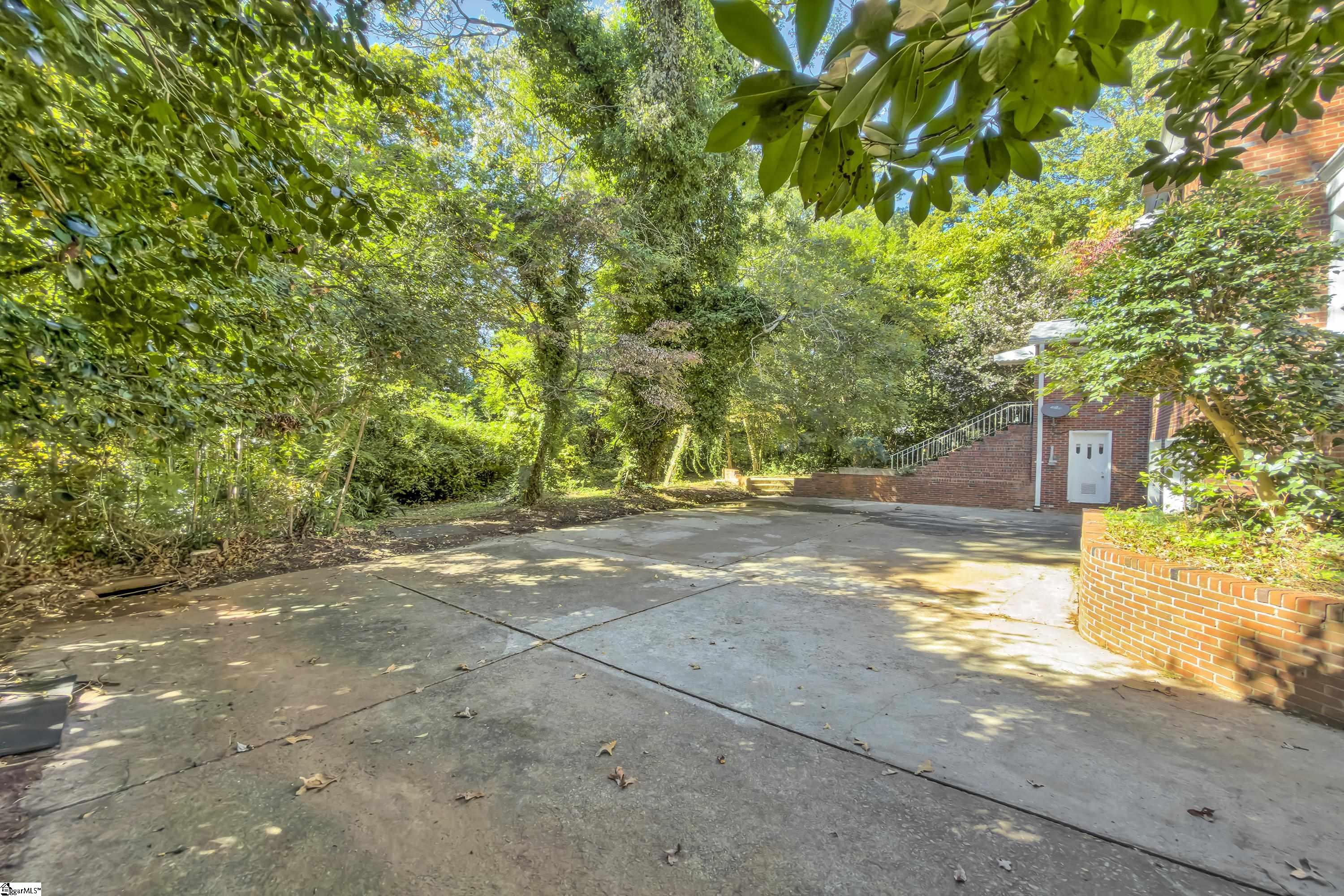 303 N B Street, Easley