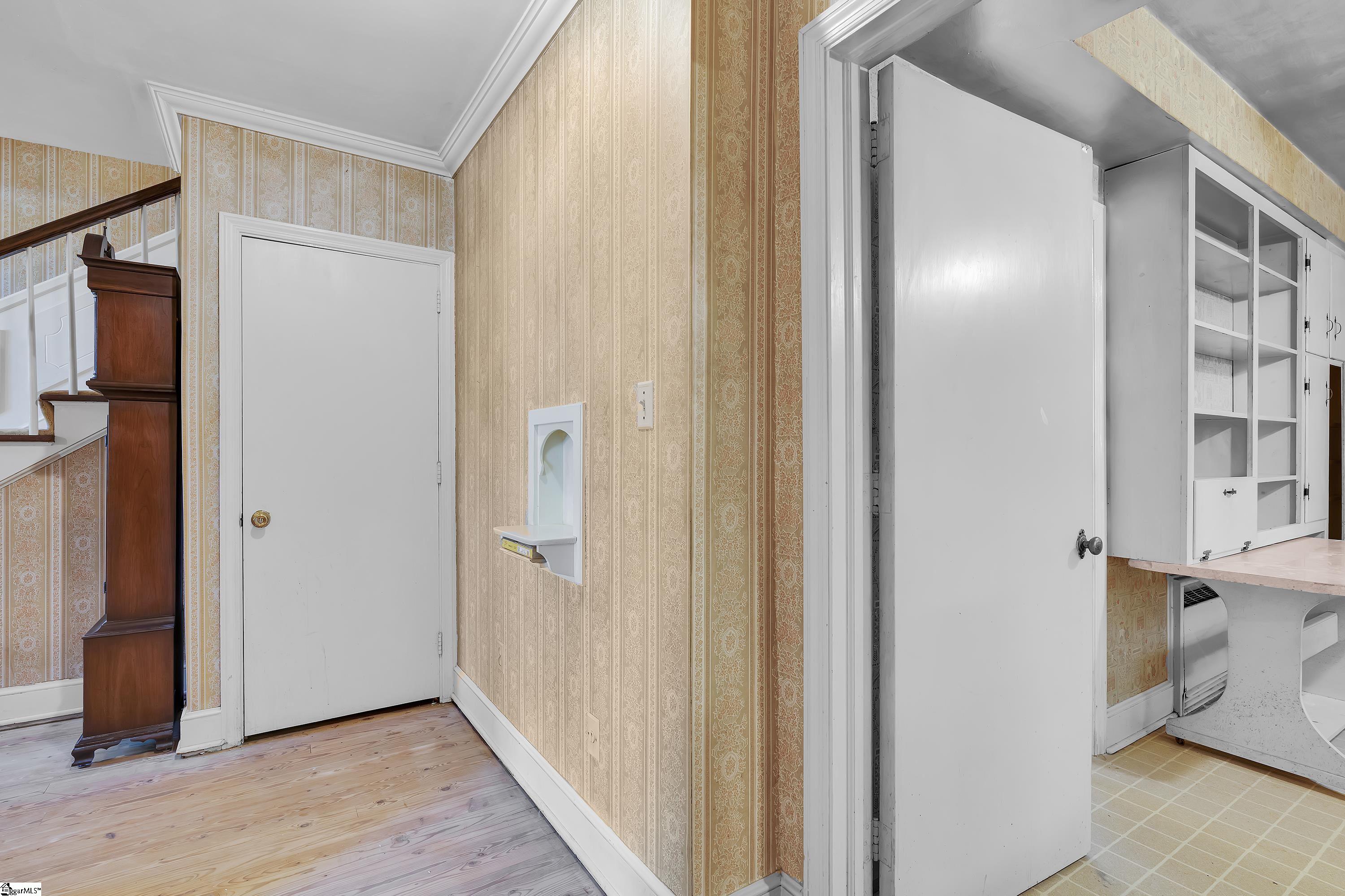 303 N B Street, Easley