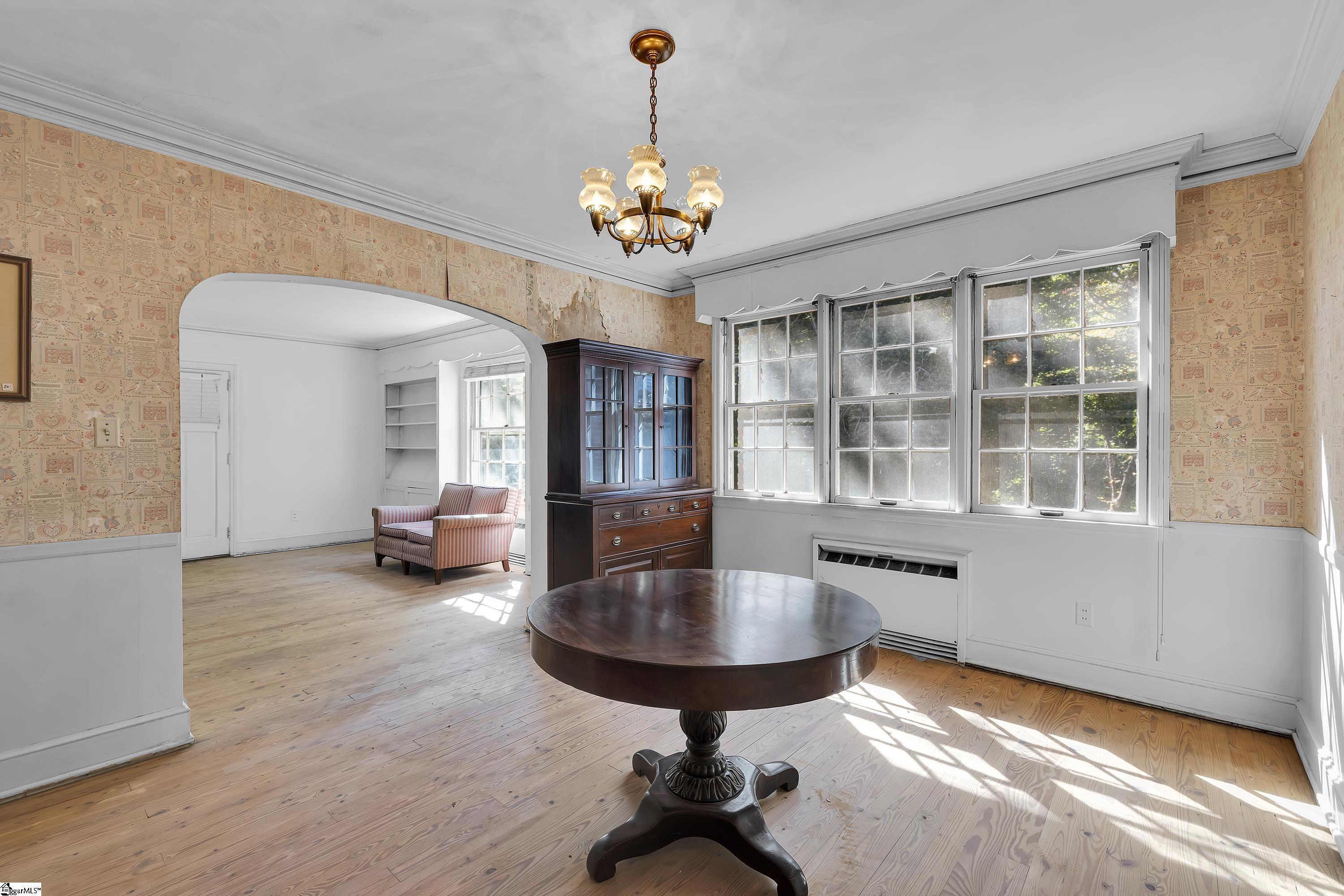 303 N B Street, Easley