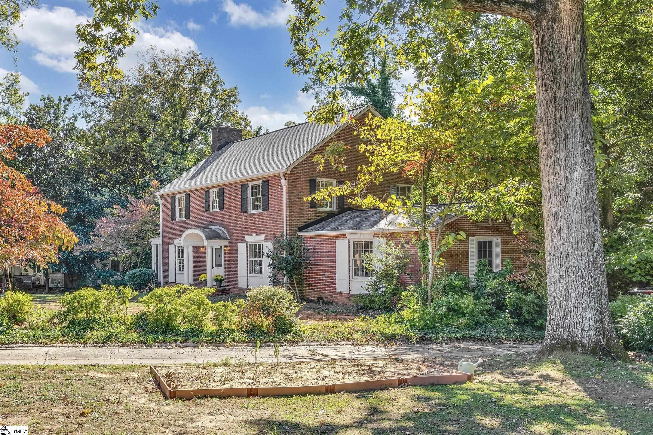 303 N B Street, Easley