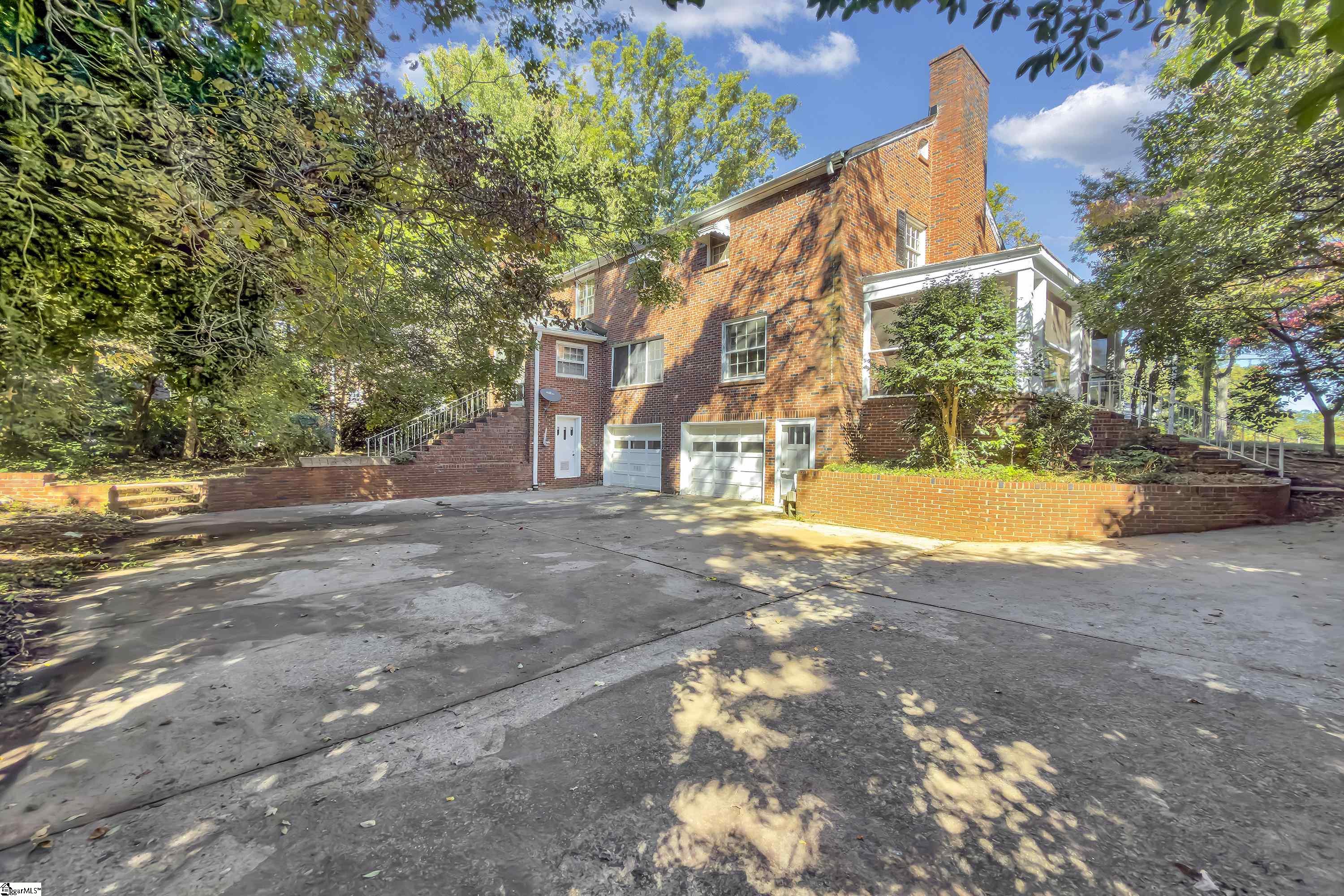 303 N B Street, Easley