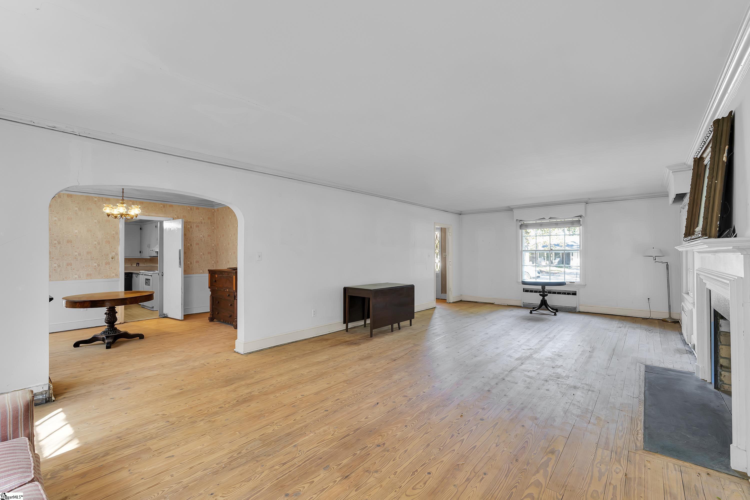 303 N B Street, Easley