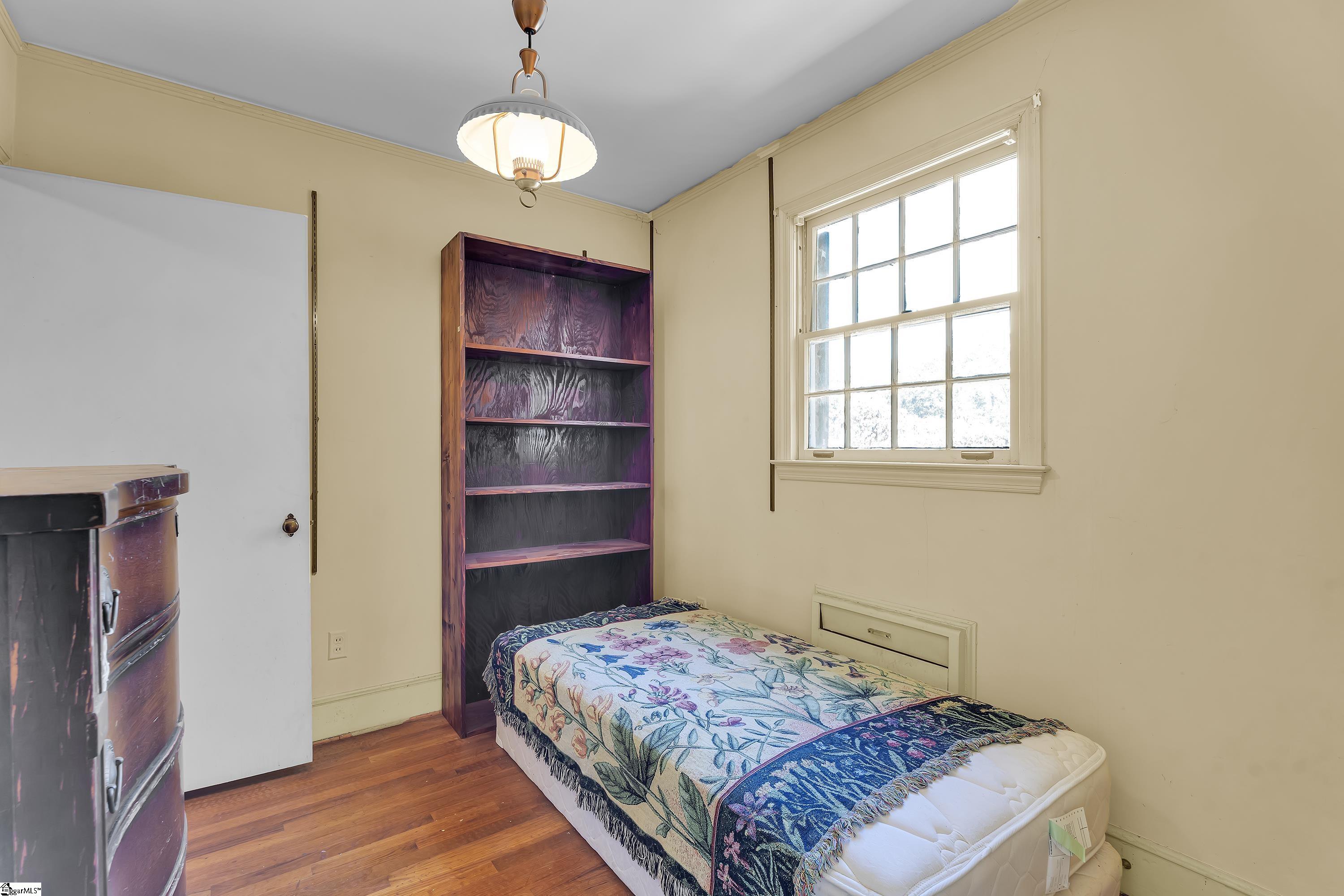 303 N B Street, Easley