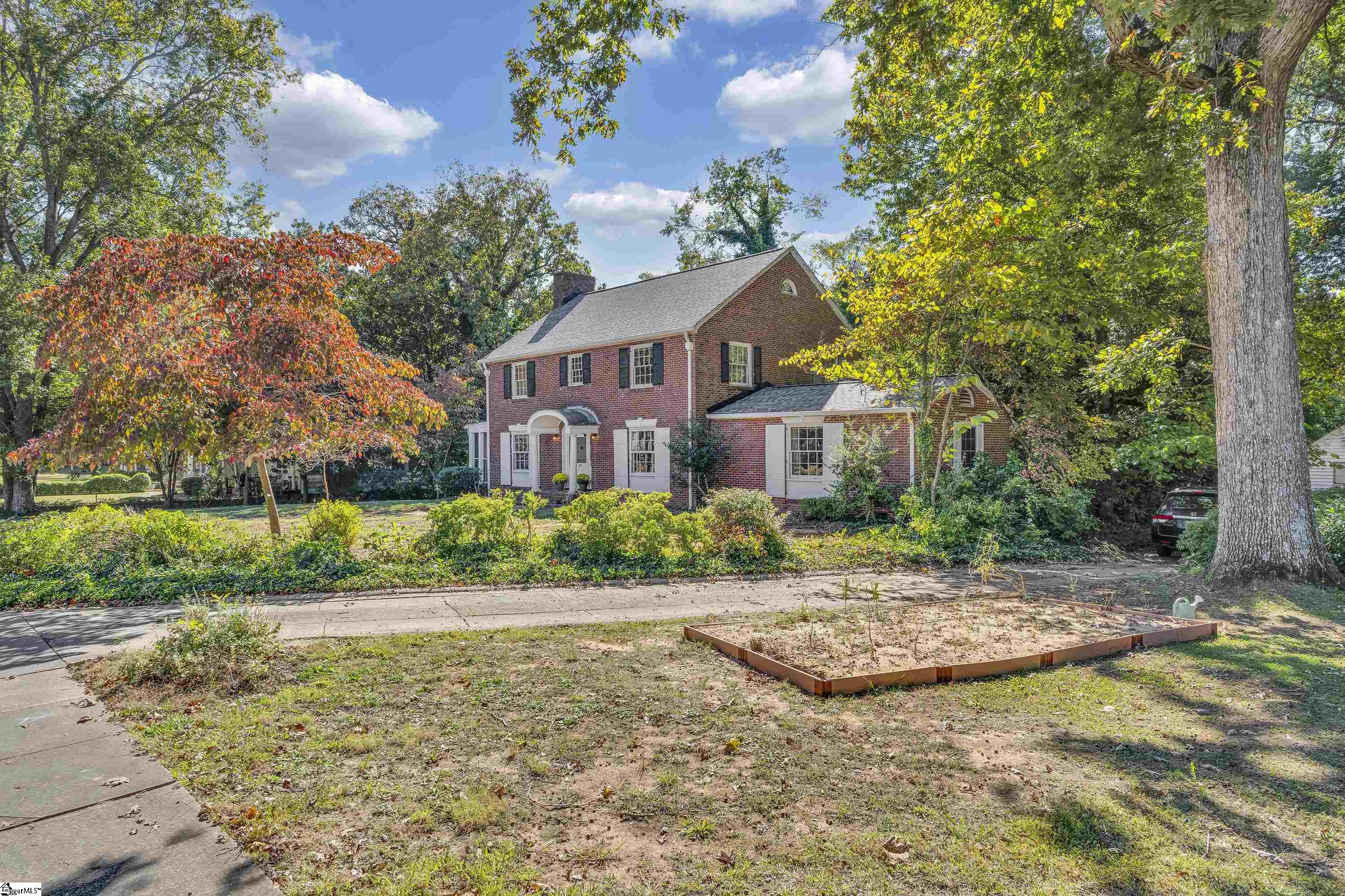 303 N B Street, Easley