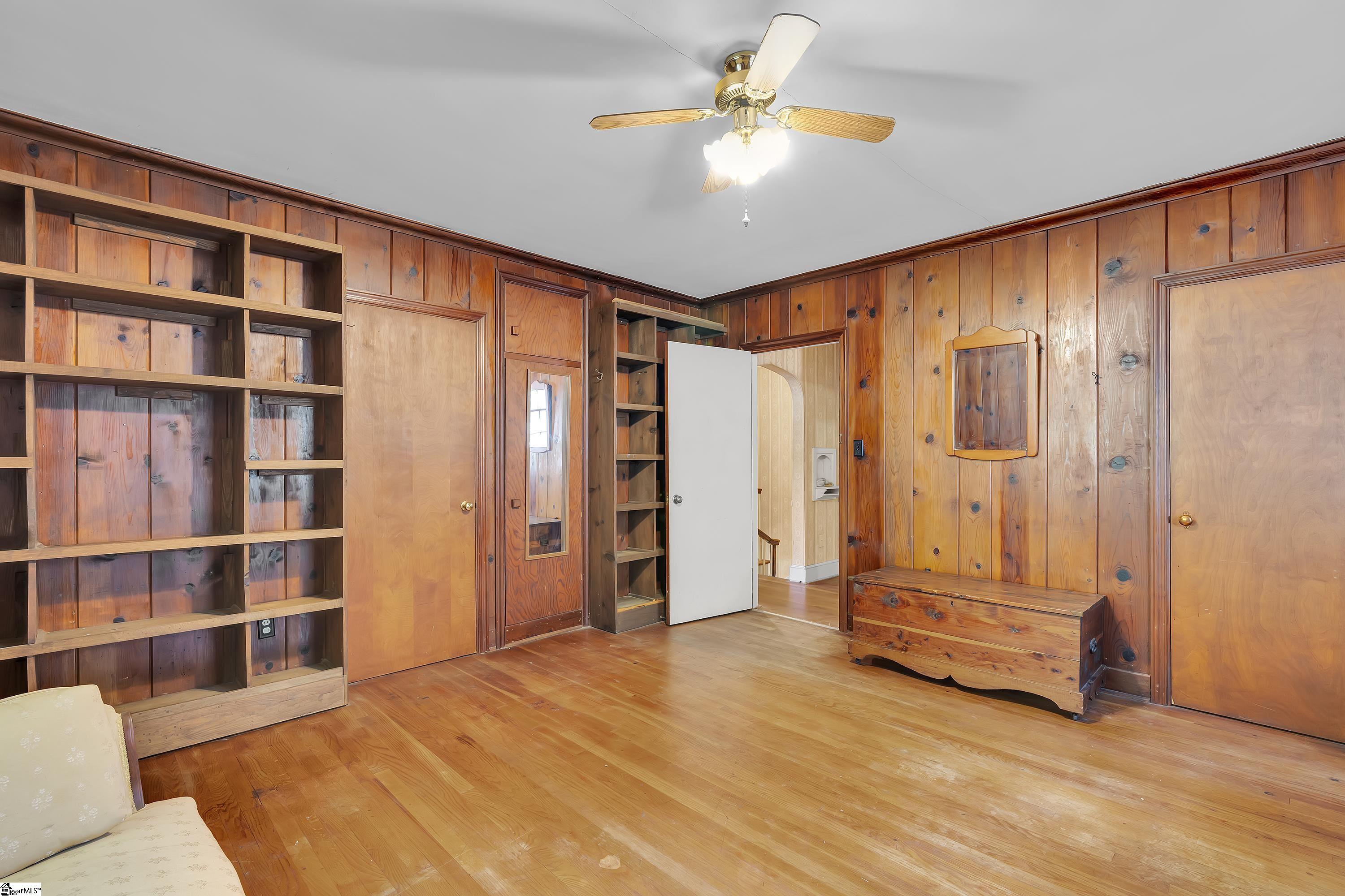 303 N B Street, Easley