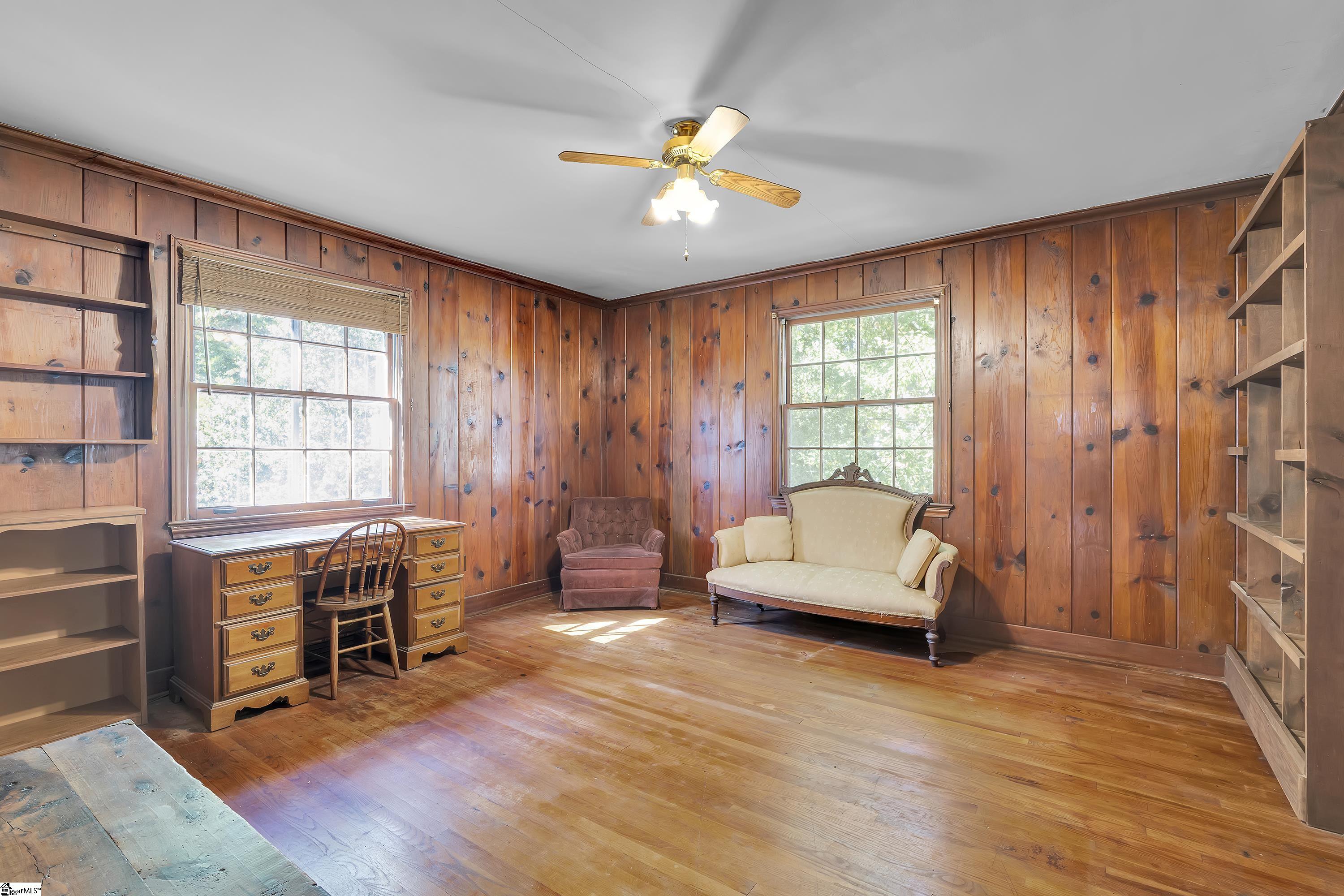 303 N B Street, Easley