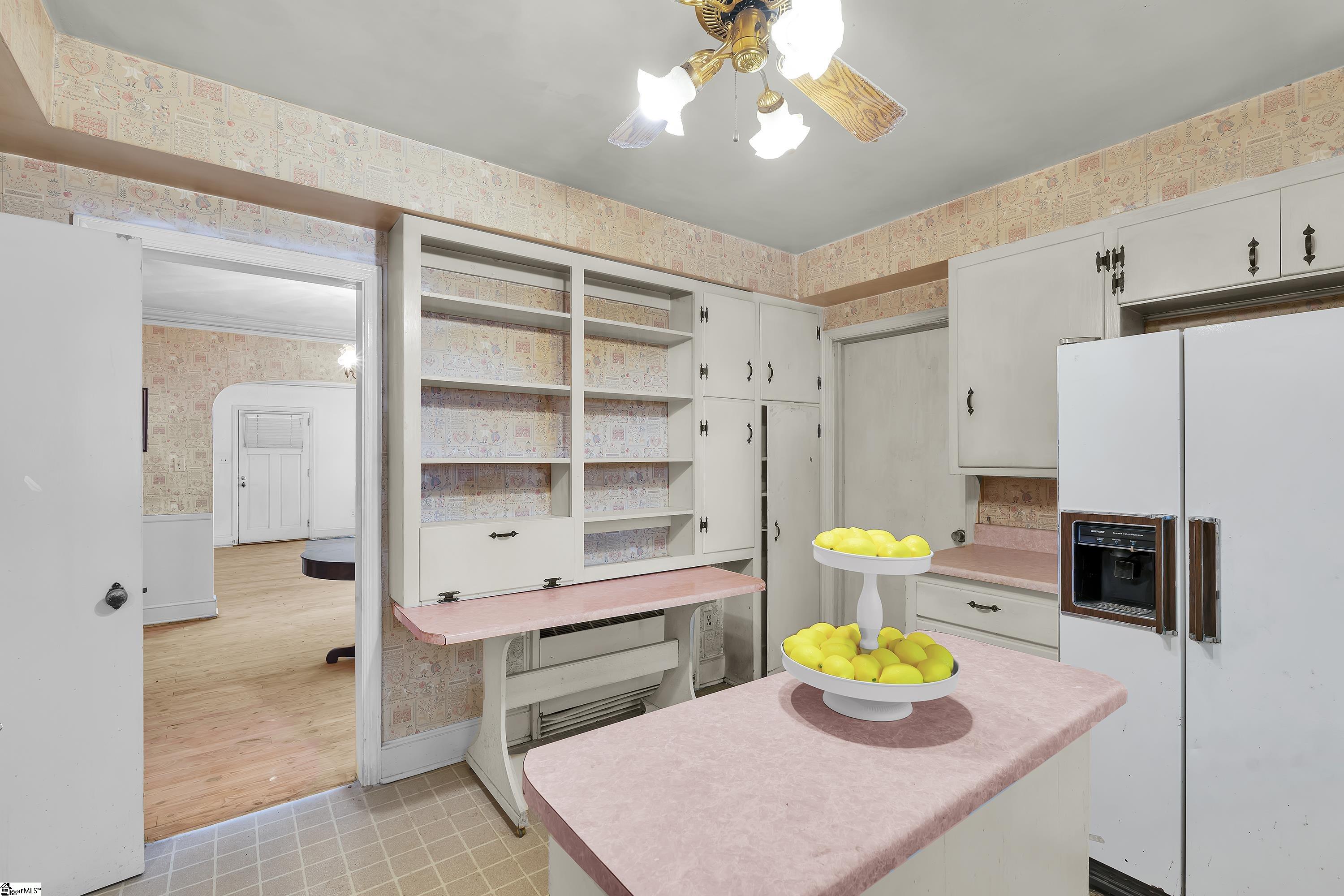 303 N B Street, Easley