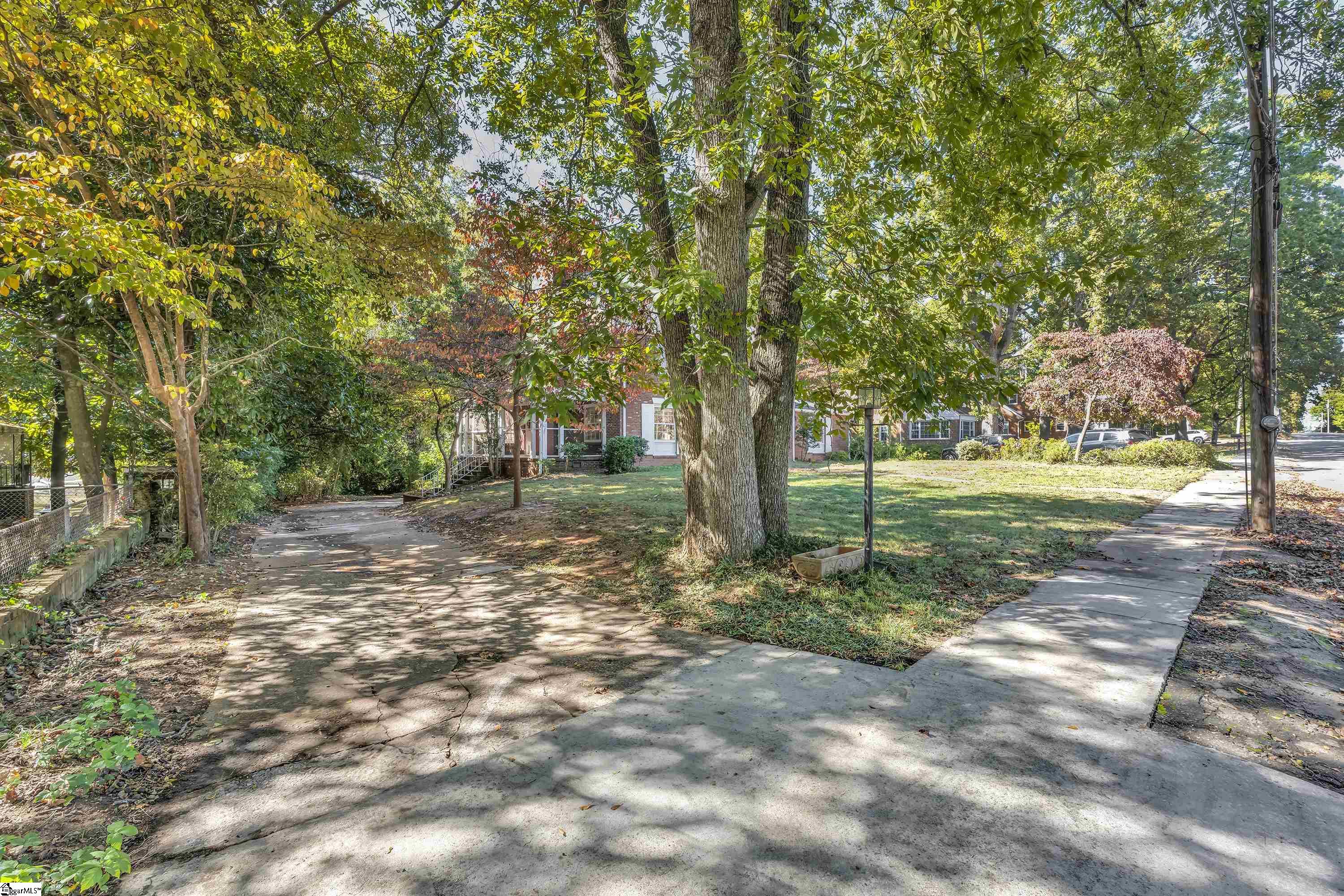 303 N B Street, Easley