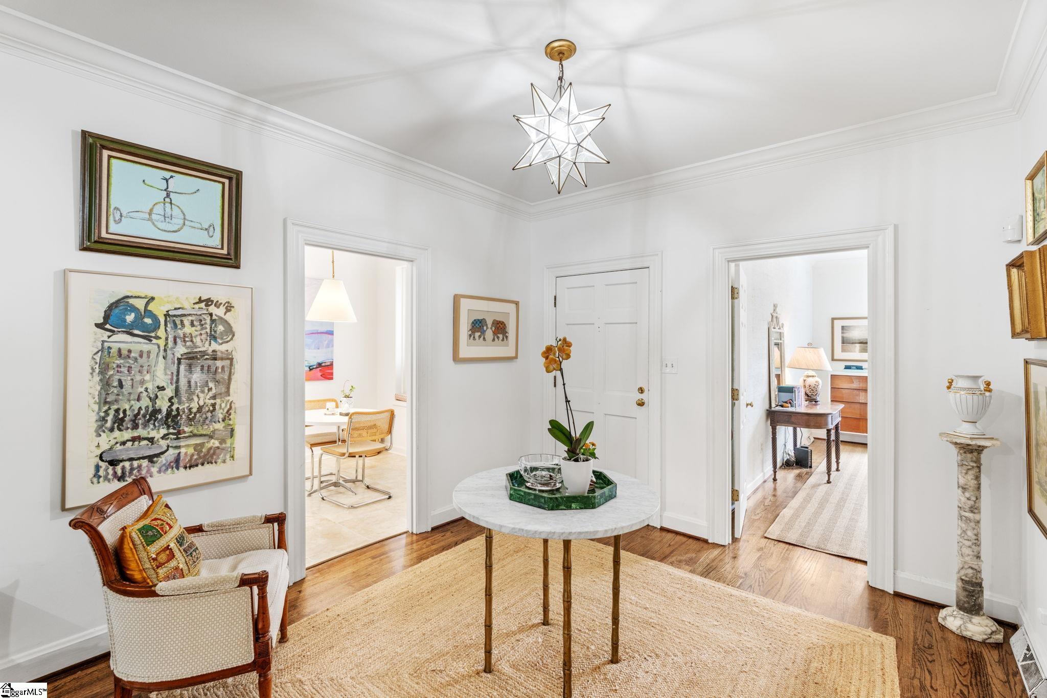 300 E Broad Street Unit 10, Greenville Unit: Unit 10