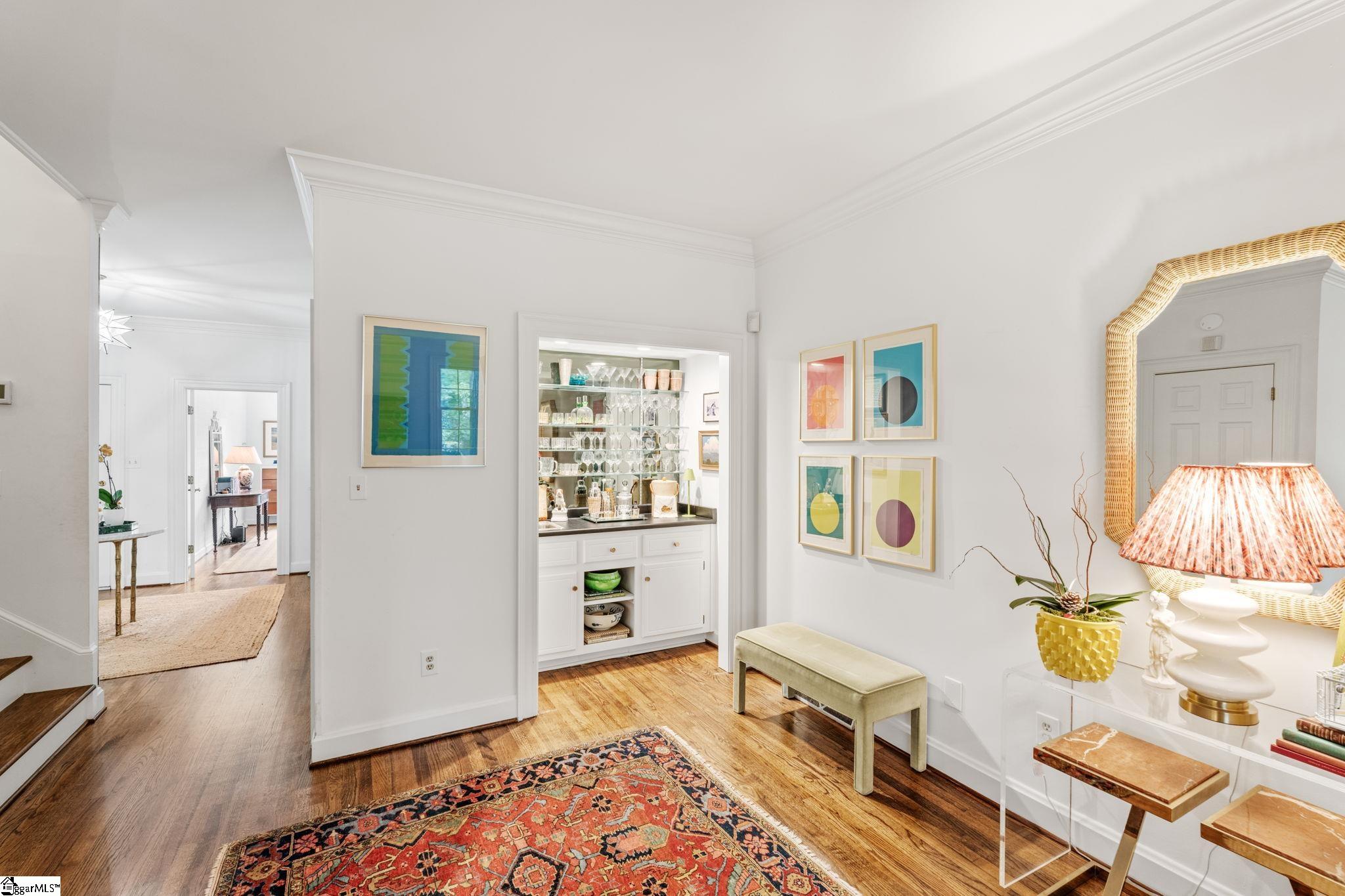 300 E Broad Street Unit 10, Greenville Unit: Unit 10