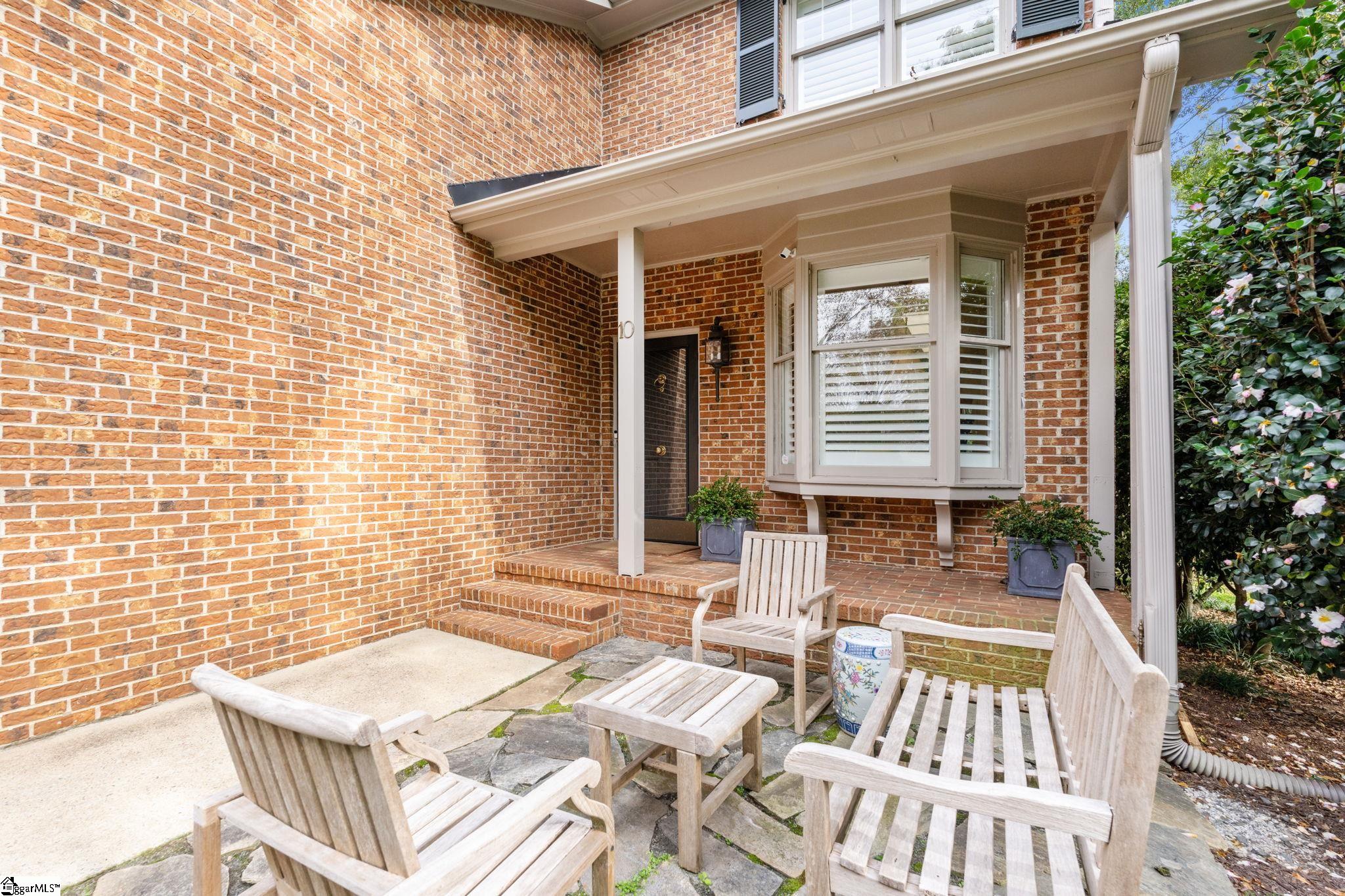 300 E Broad Street Unit 10, Greenville Unit: Unit 10