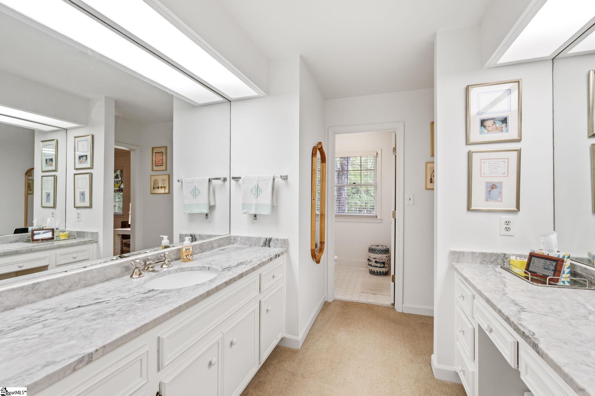 300 E Broad Street Unit 10, Greenville Unit: Unit 10