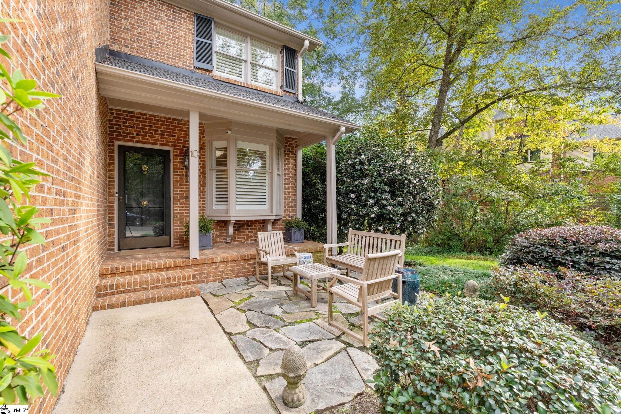 300 E Broad Street Unit 10, Greenville Unit: Unit 10