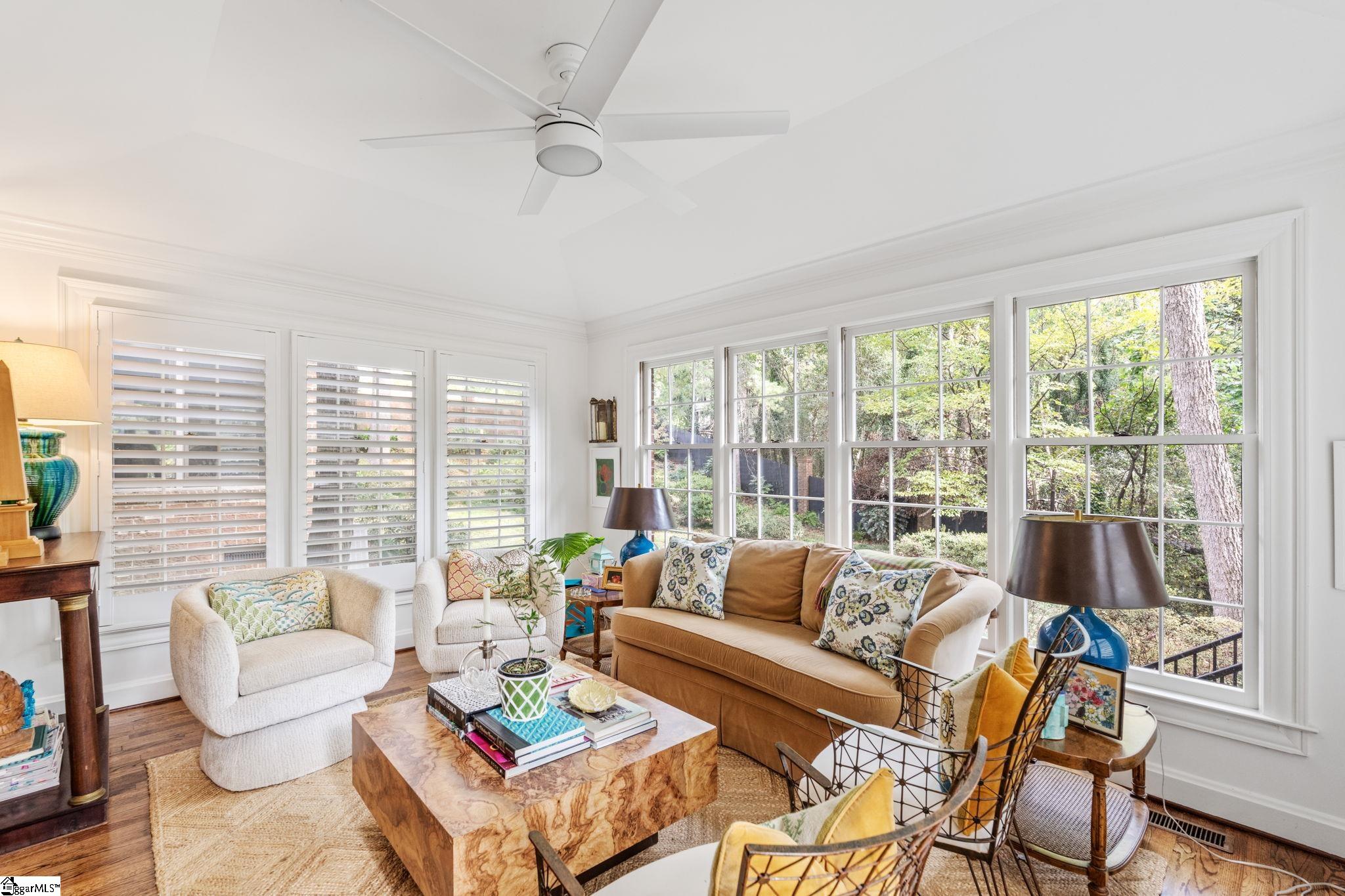 300 E Broad Street Unit 10, Greenville Unit: Unit 10