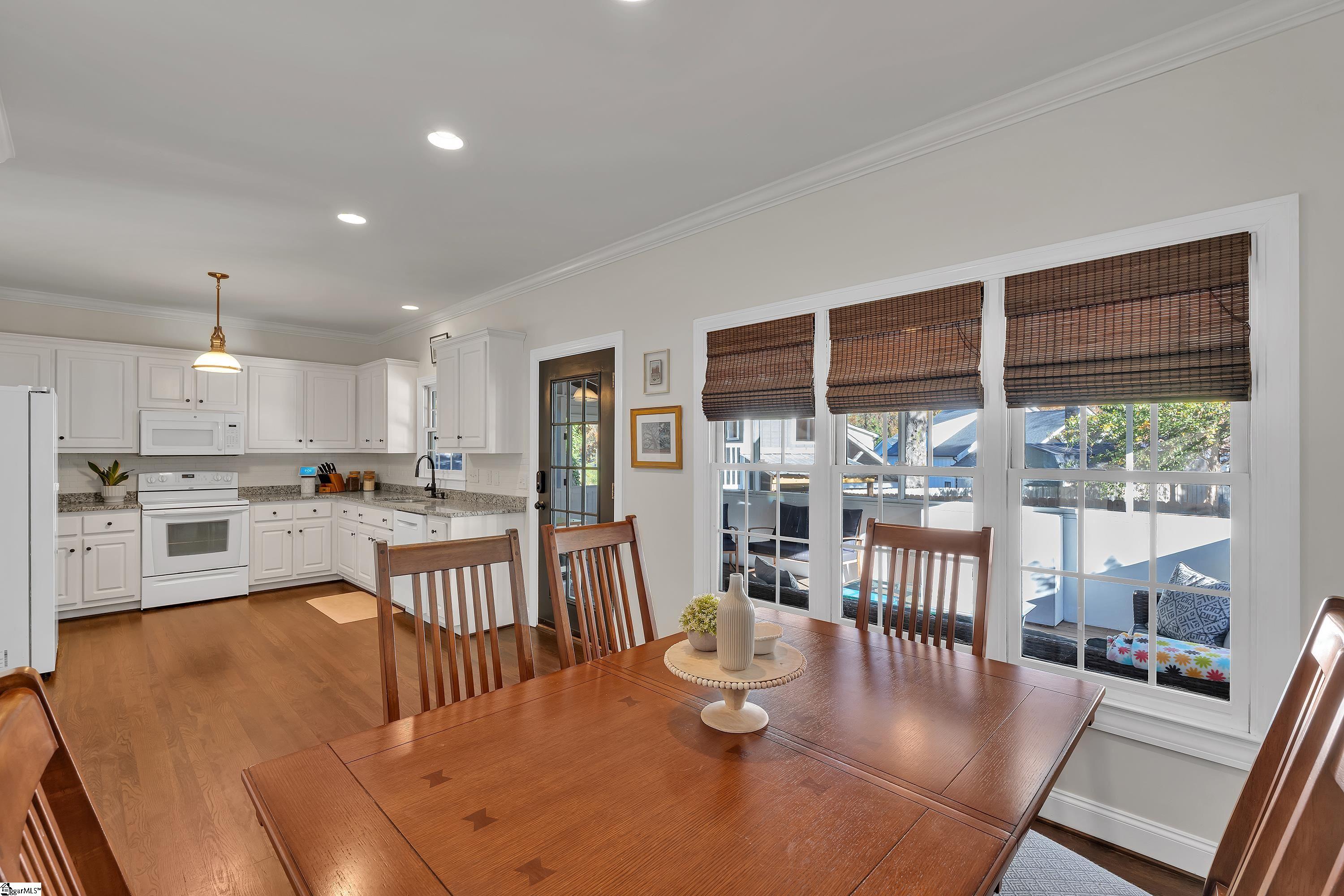 107 Long Hill Street