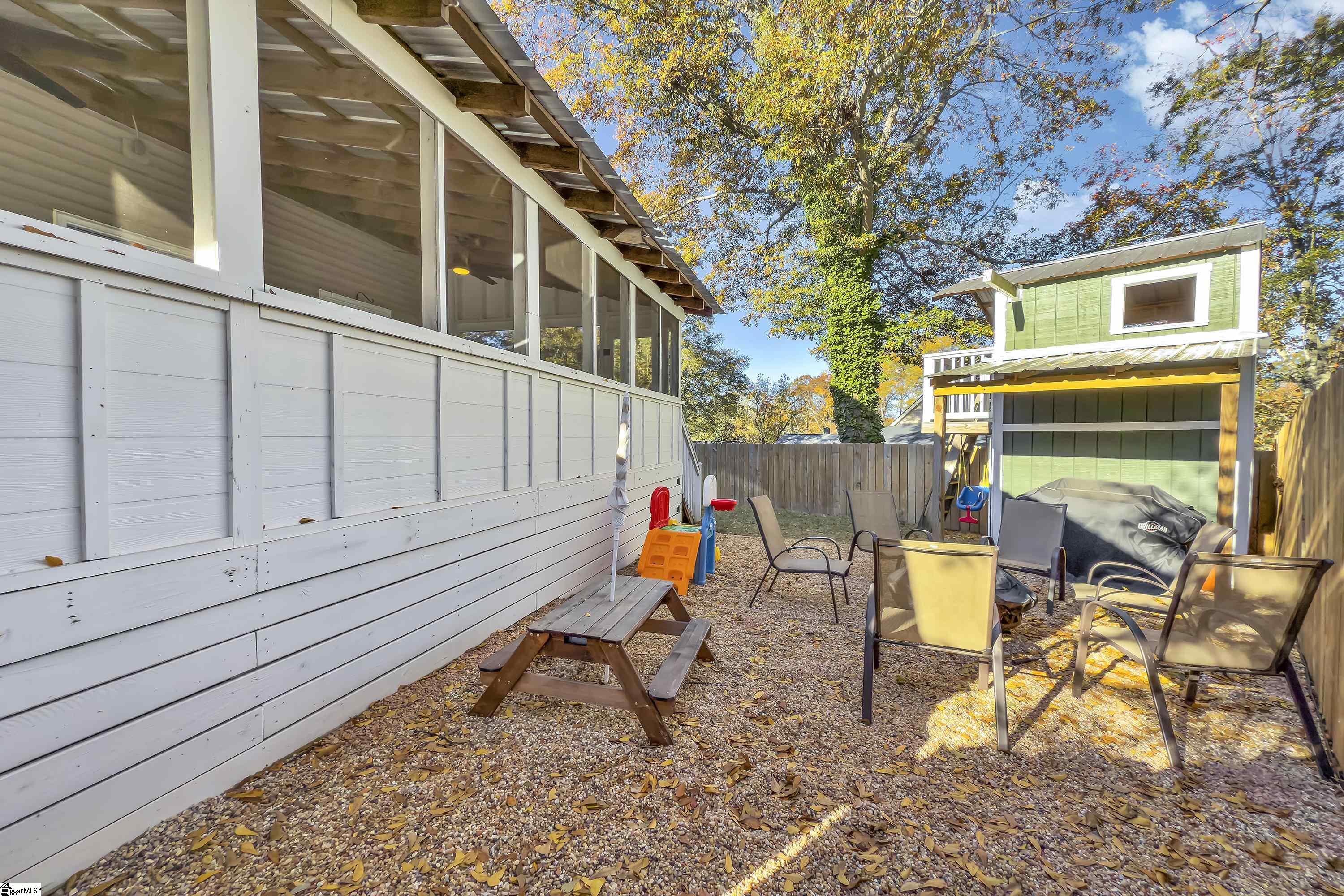 107 Long Hill Street