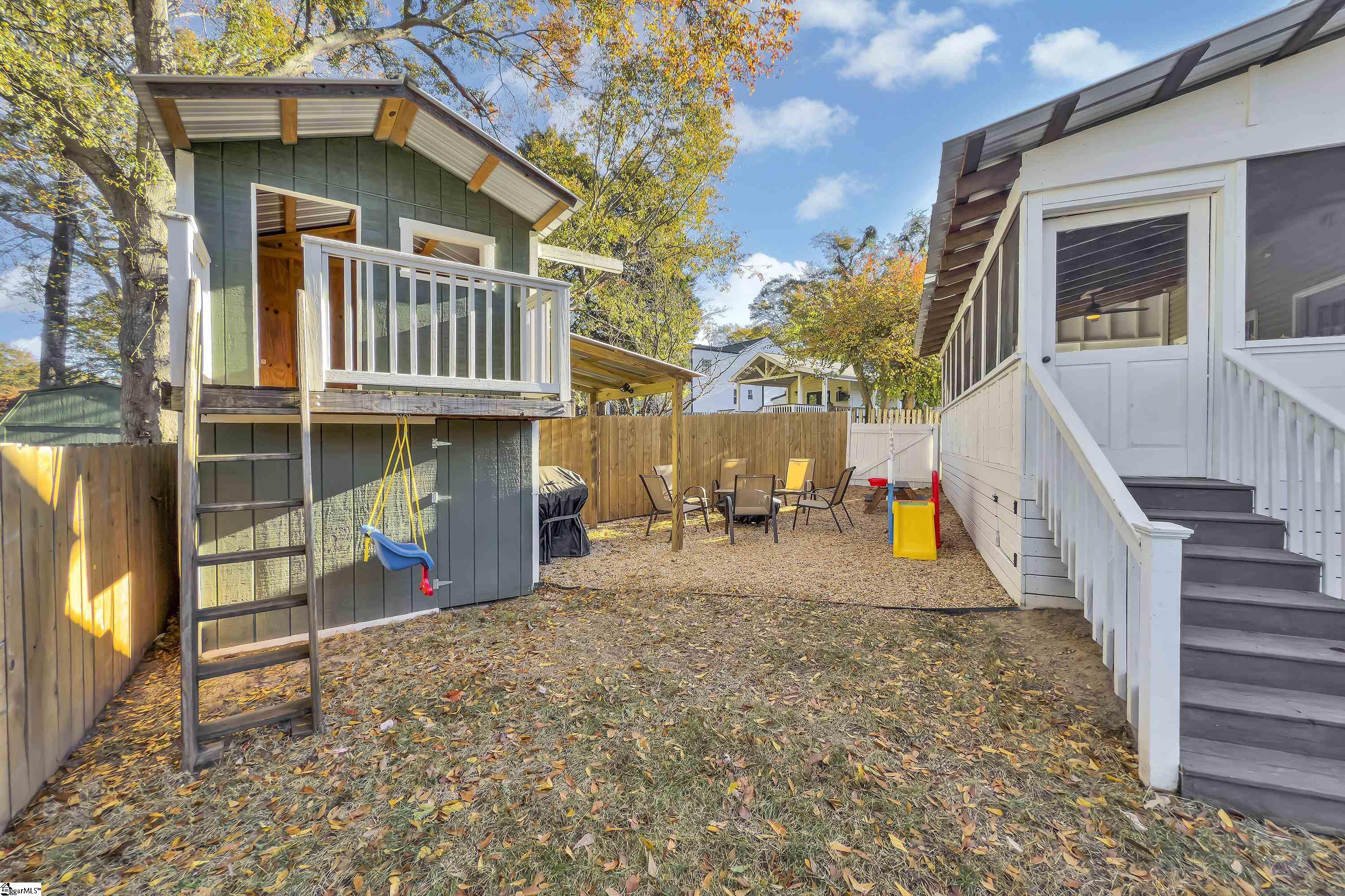 107 Long Hill Street