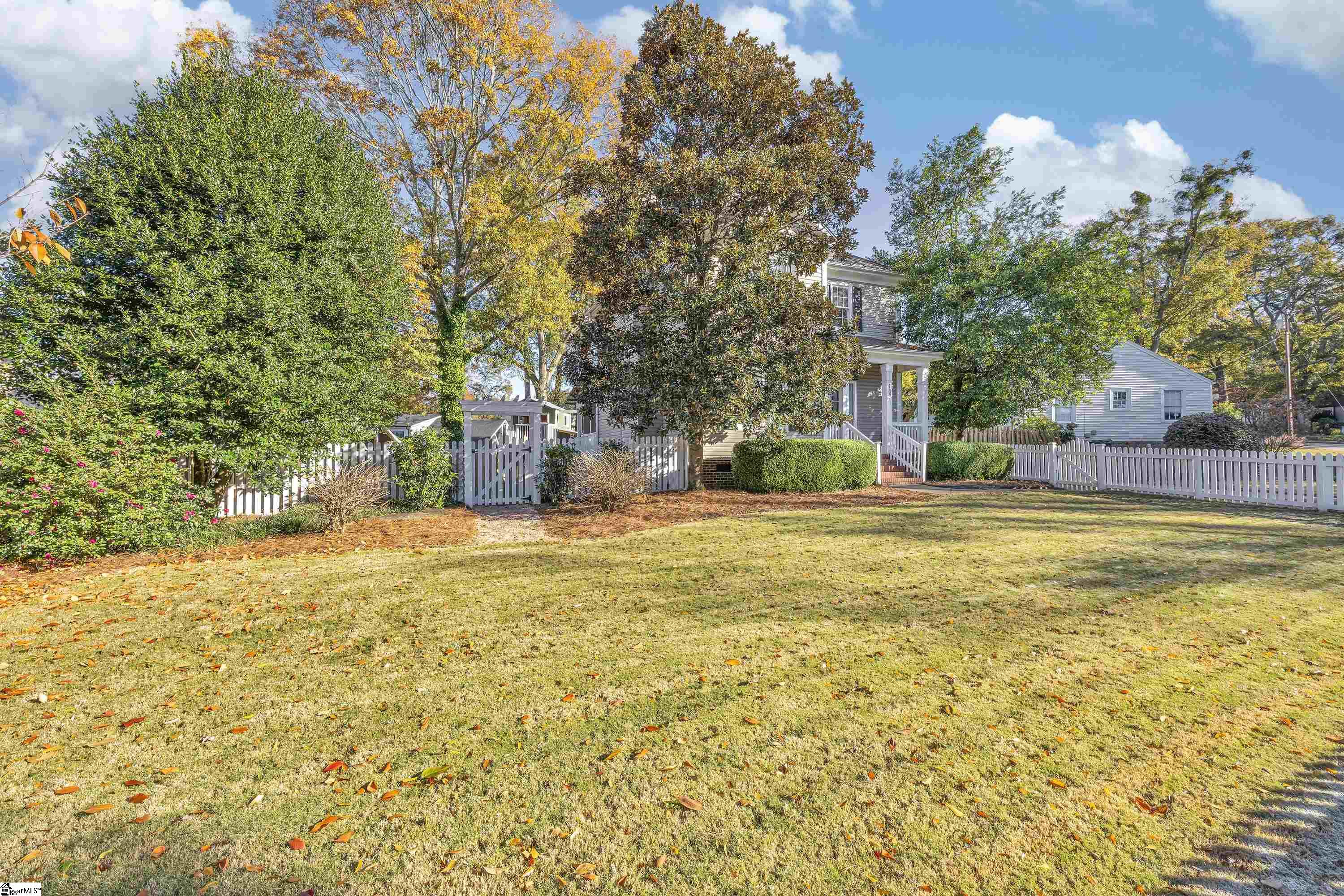 107 Long Hill Street