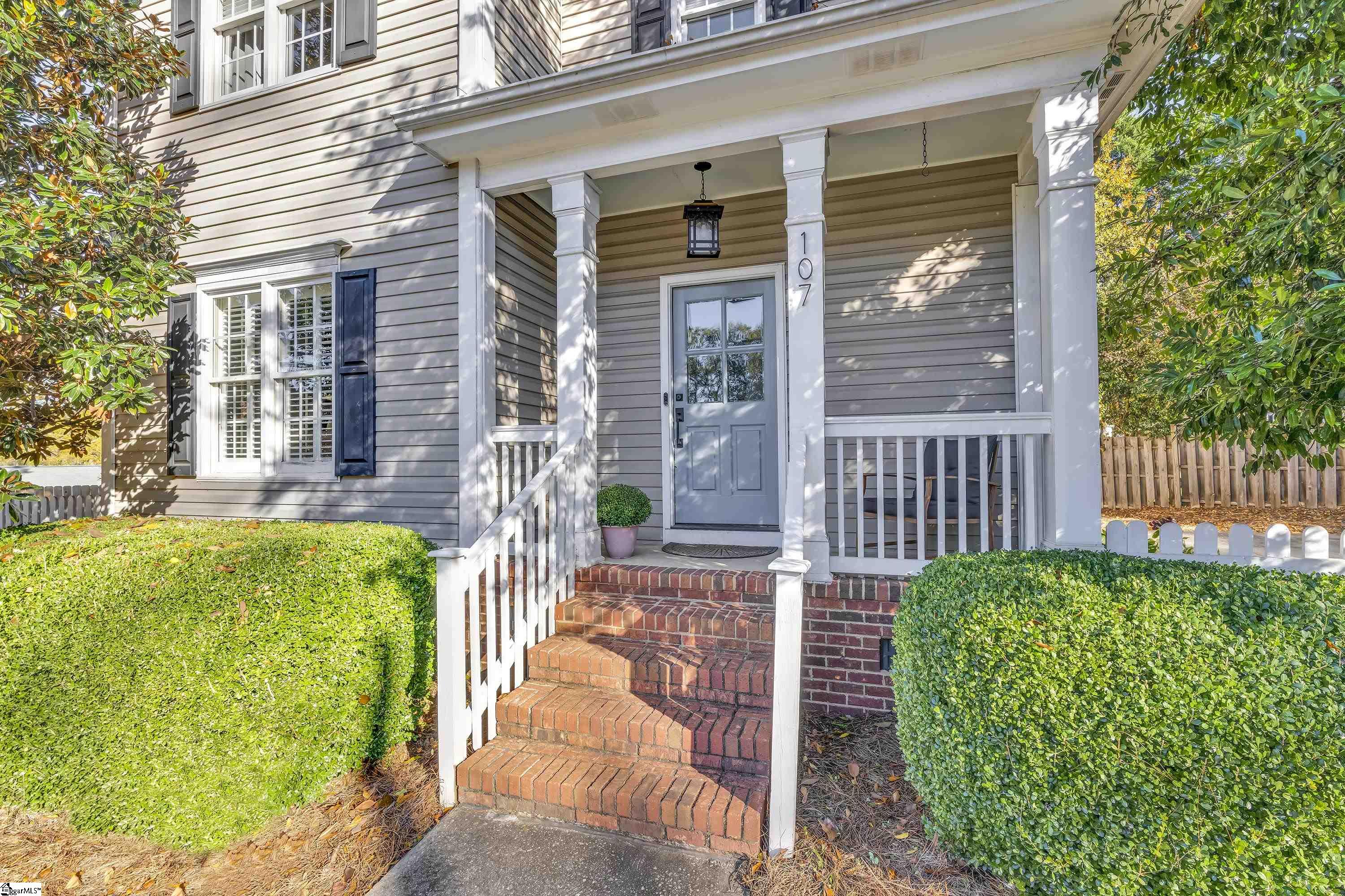 107 Long Hill Street