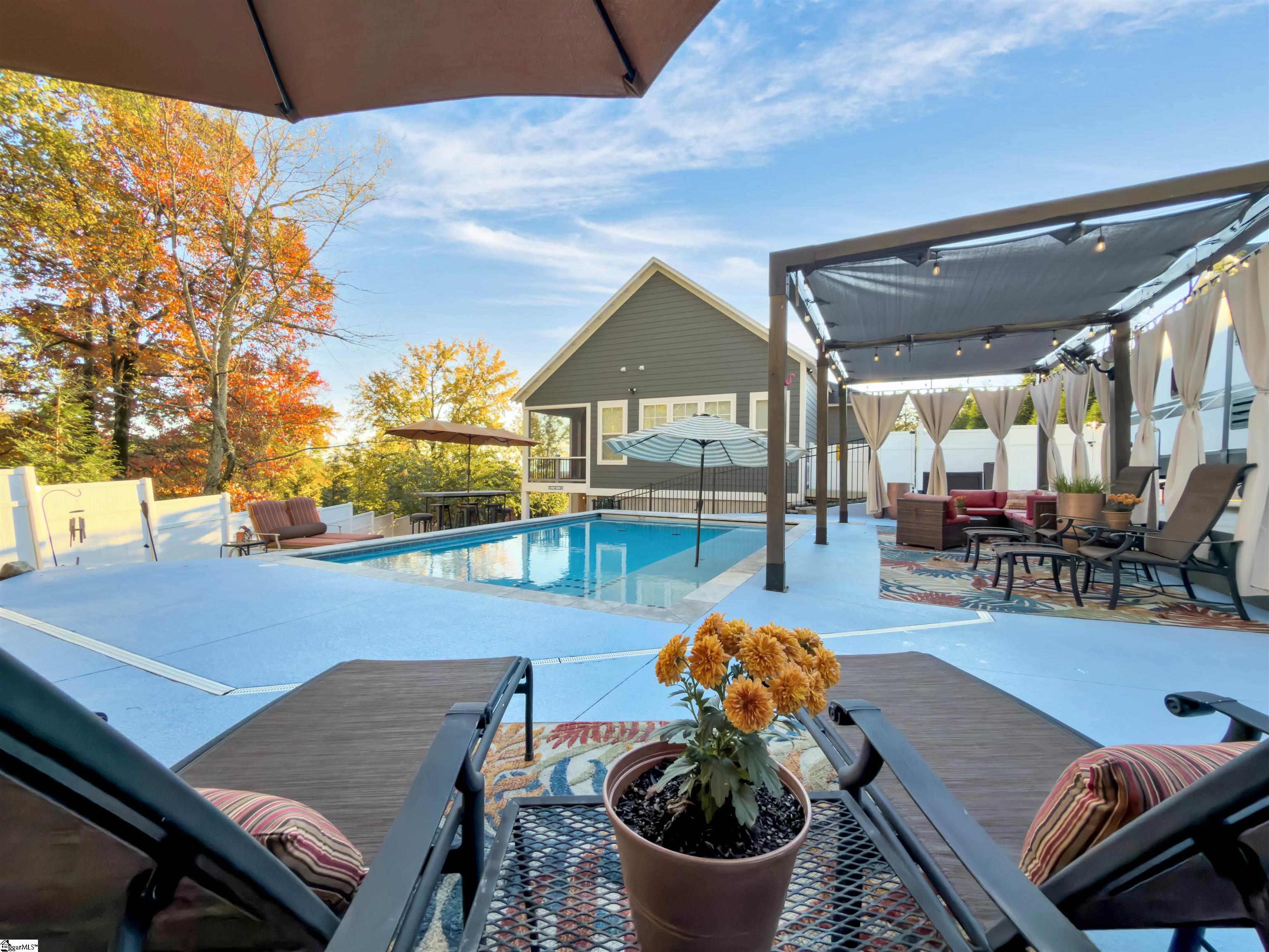 208 Mountain Edge Court