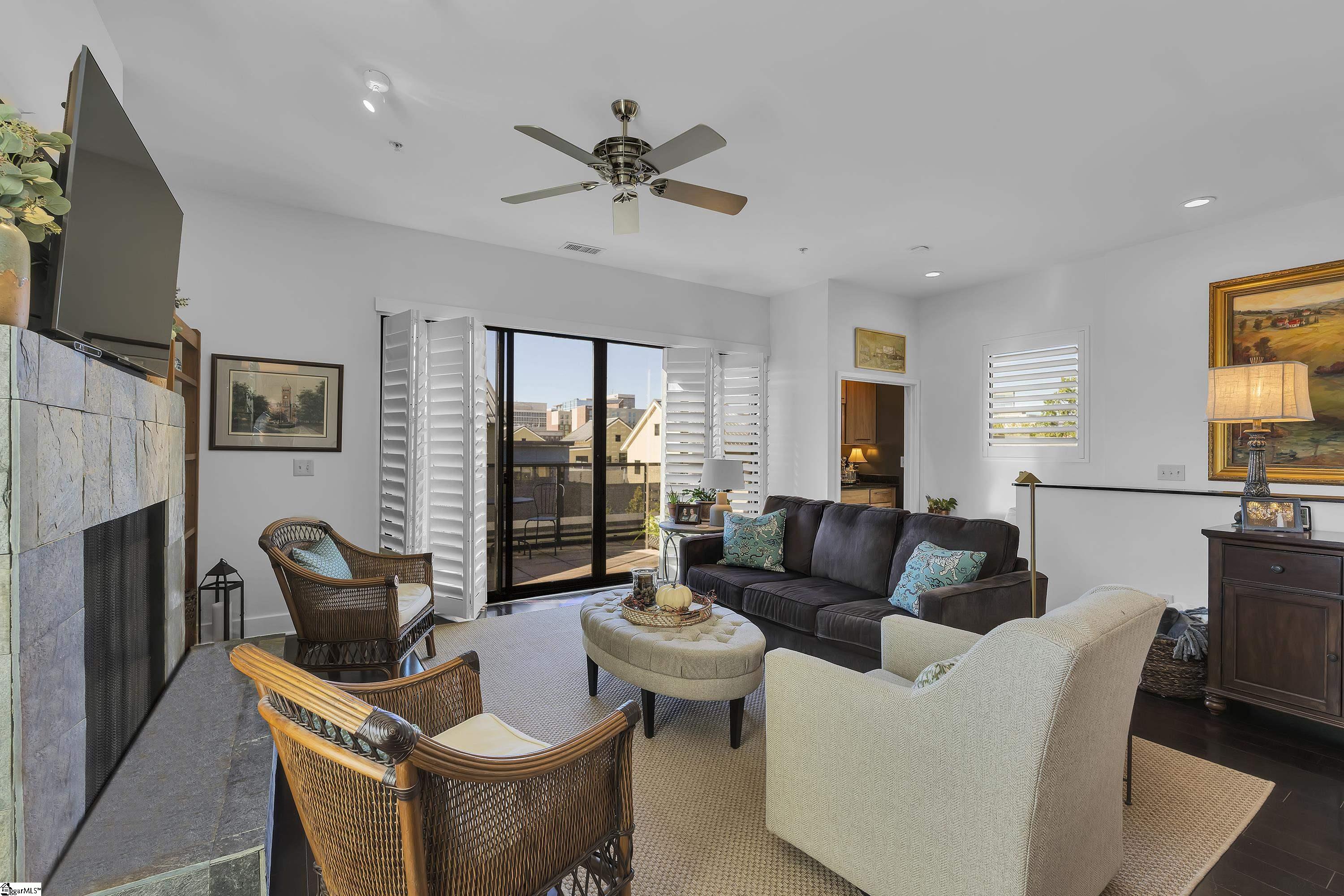 500 E Mcbee Avenue # 5202 Unit: #5202