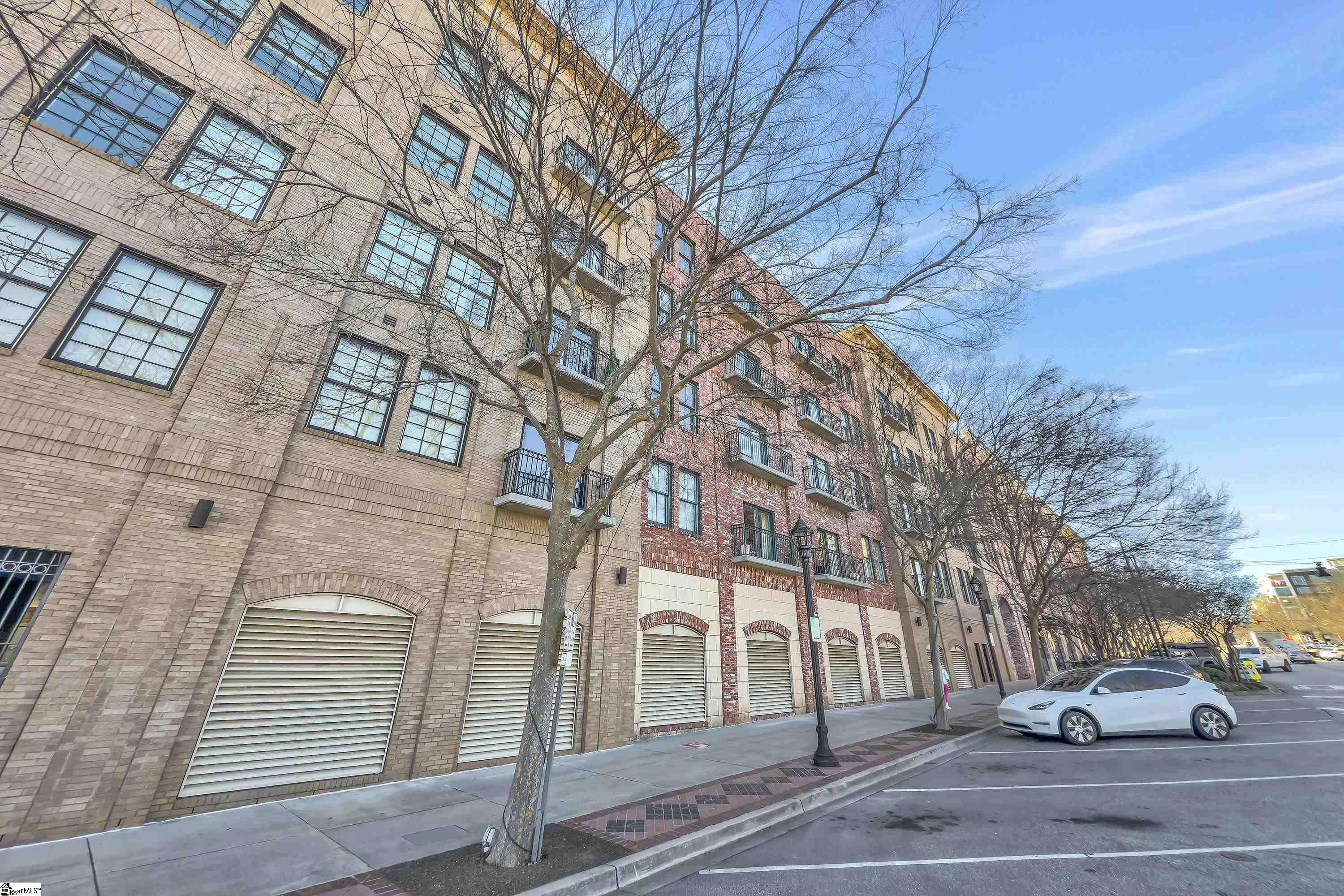 927 S Main Street Unit 309 Unit: Unit #309