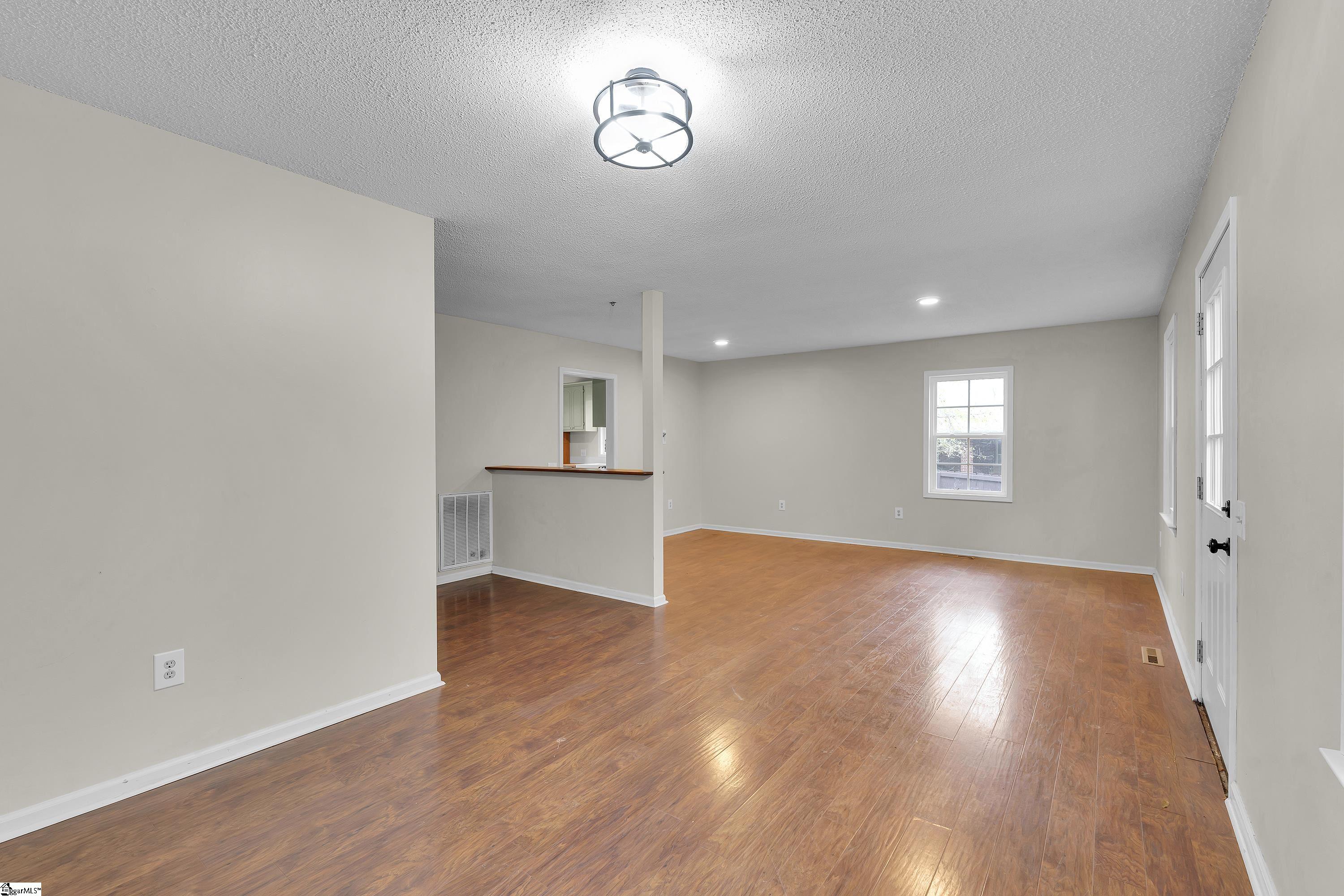 304 N Isundega Street