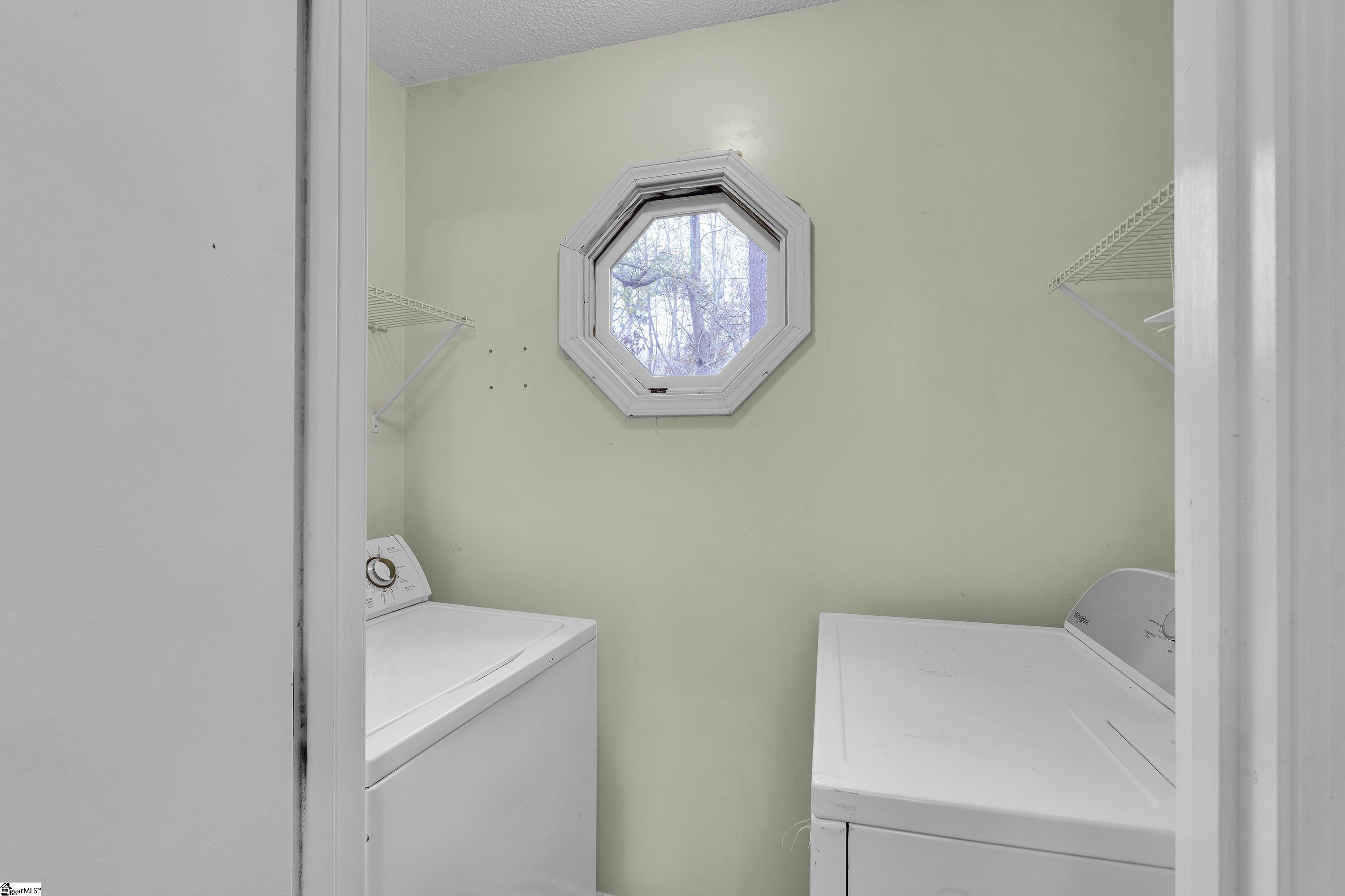 304 N Isundega Street