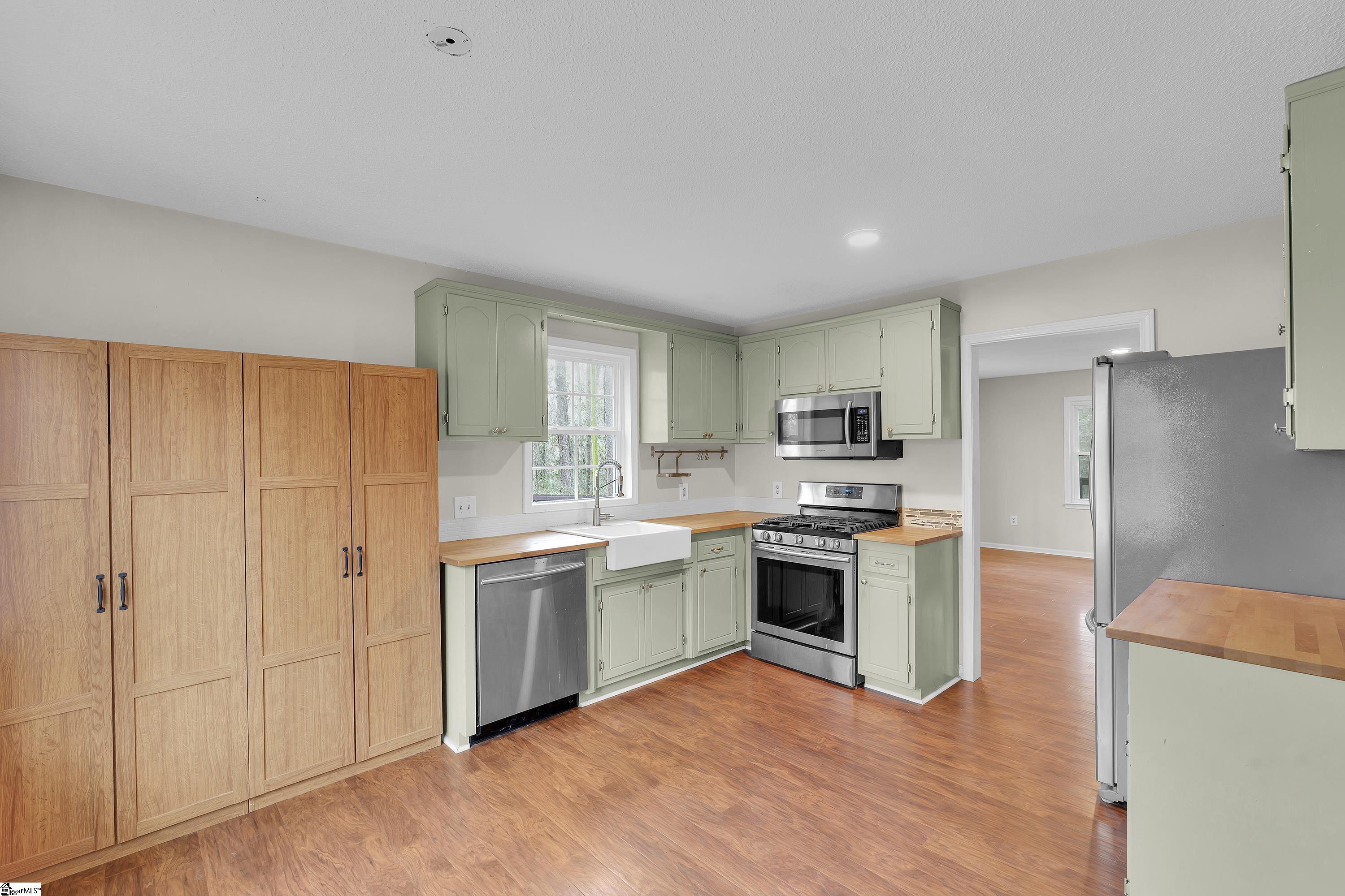 304 N Isundega Street